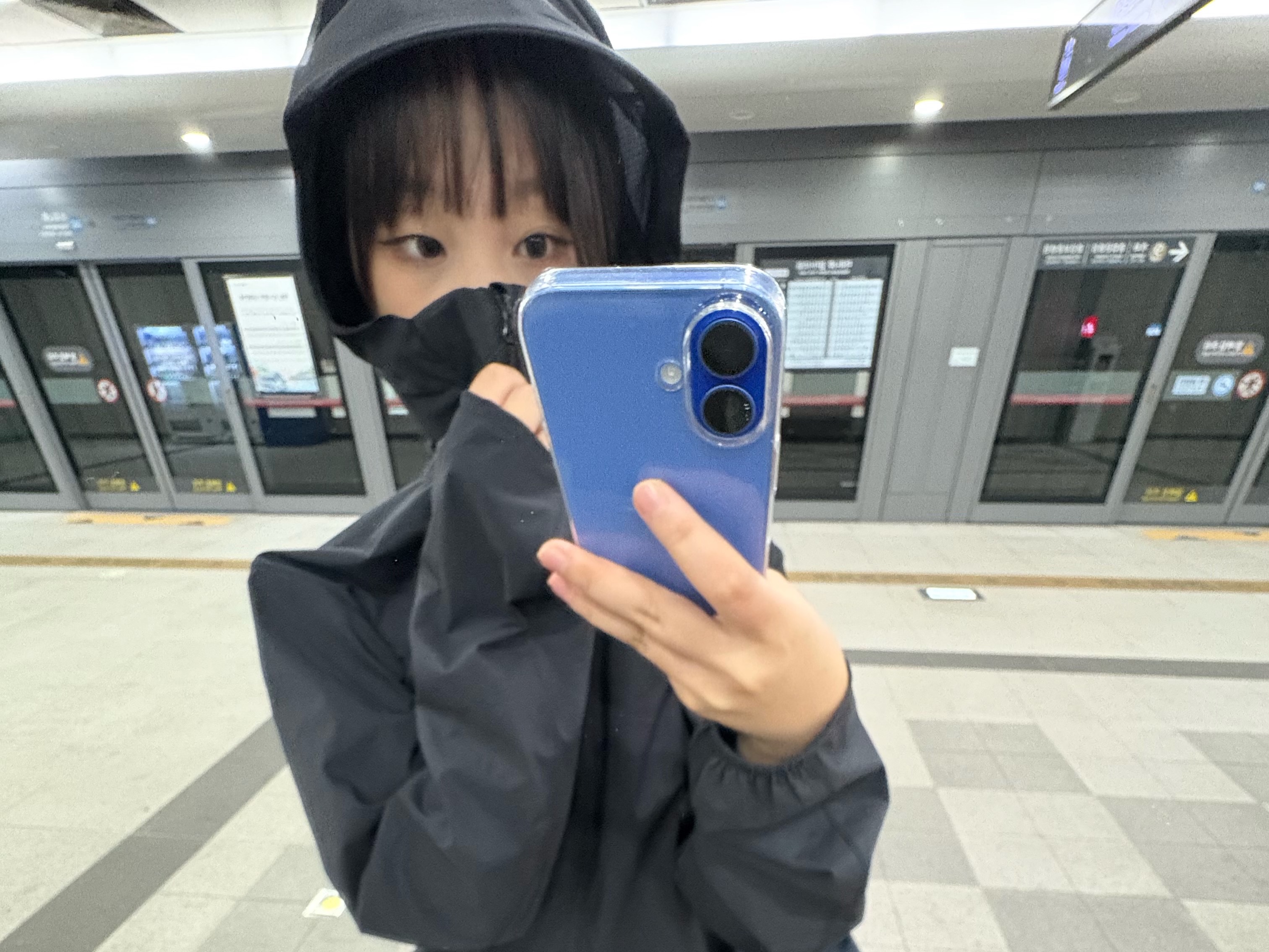 Arc'teryx Squamish Hoody Black 착용 스타일 - 1