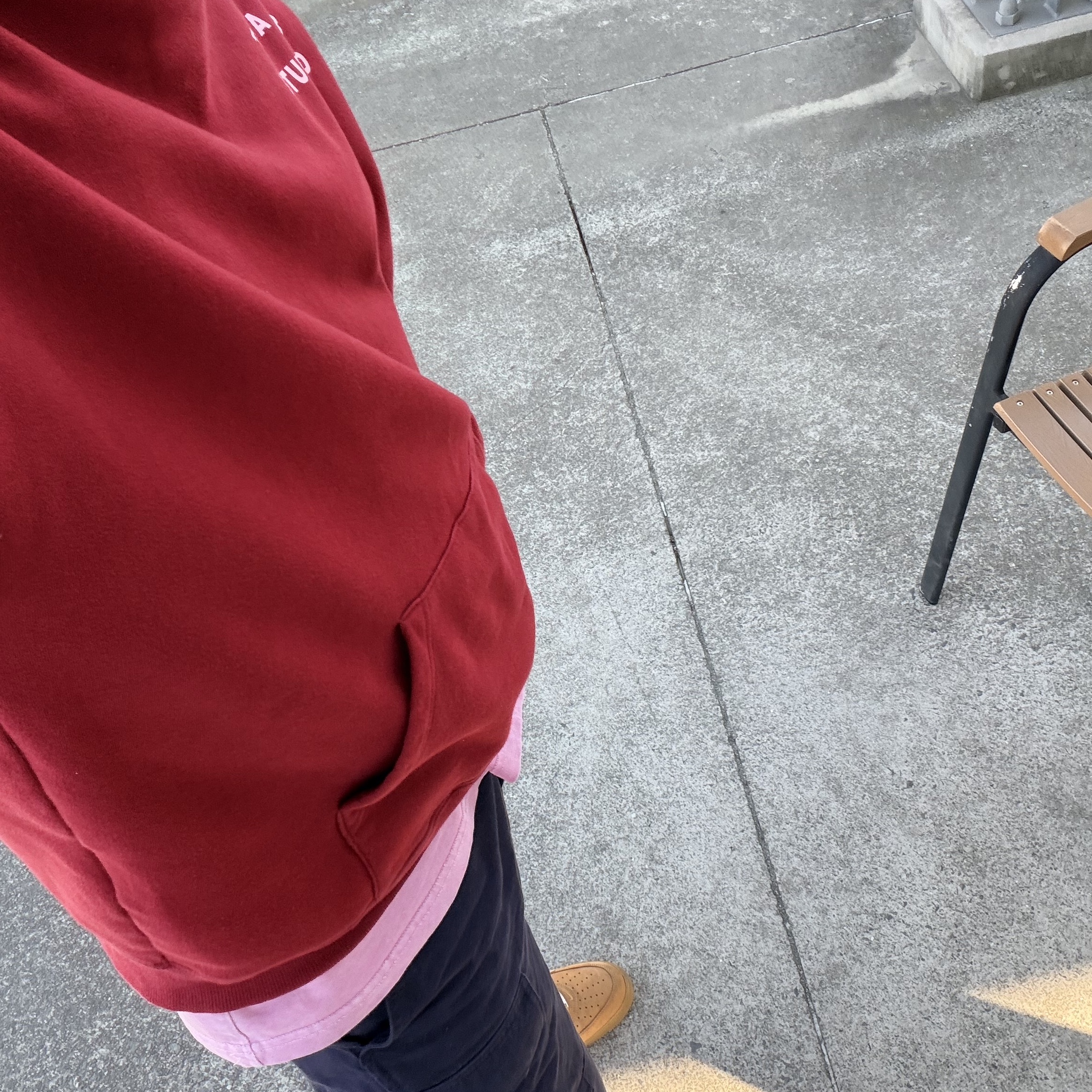 IAB Studio Hoodie Raspberry, IAB Studio Pigment T-Shirt Magenta 착용 스타일