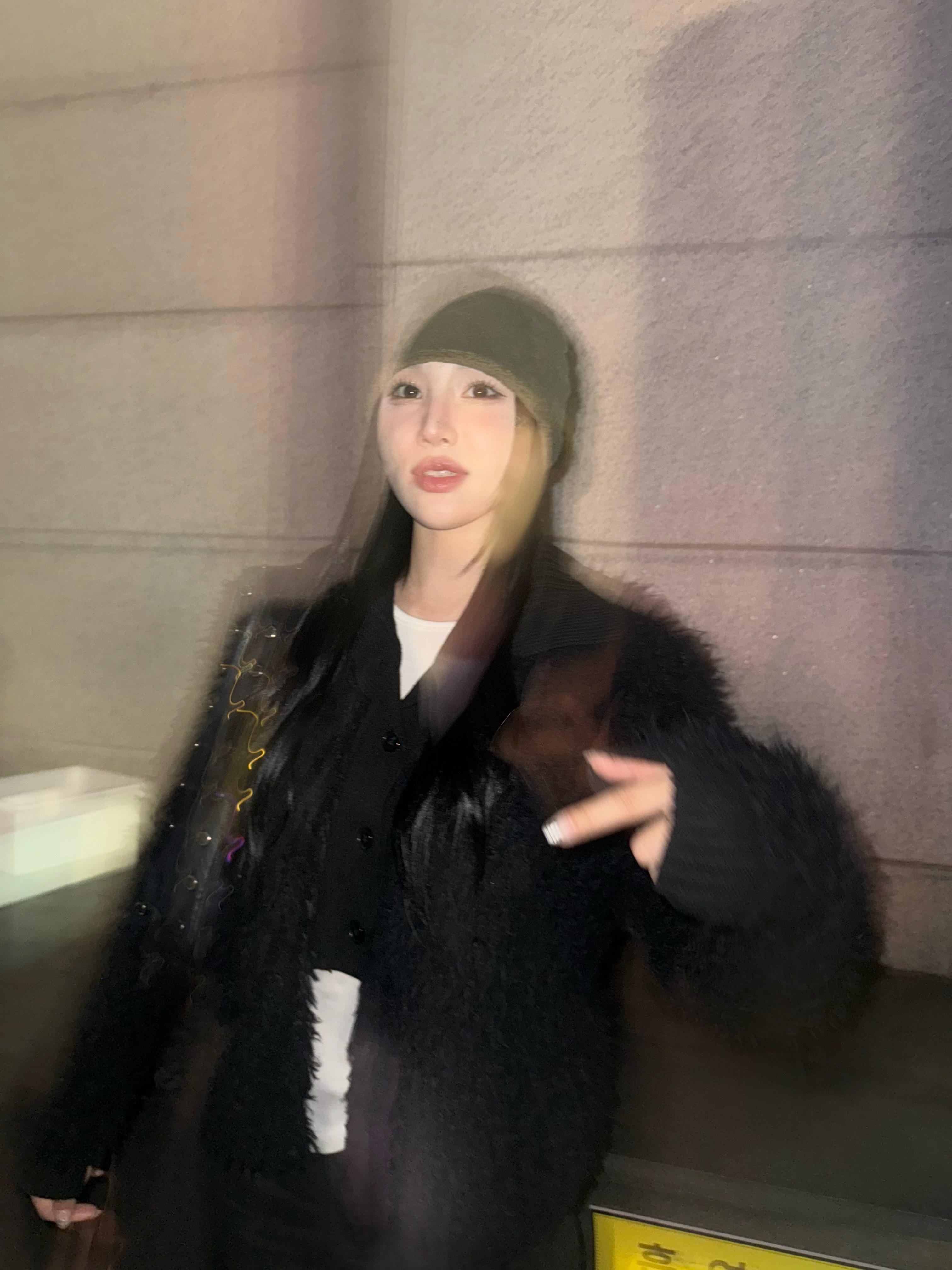 Kiiace Reversible Towel Beanie Dust Green 착용 스타일 - 4