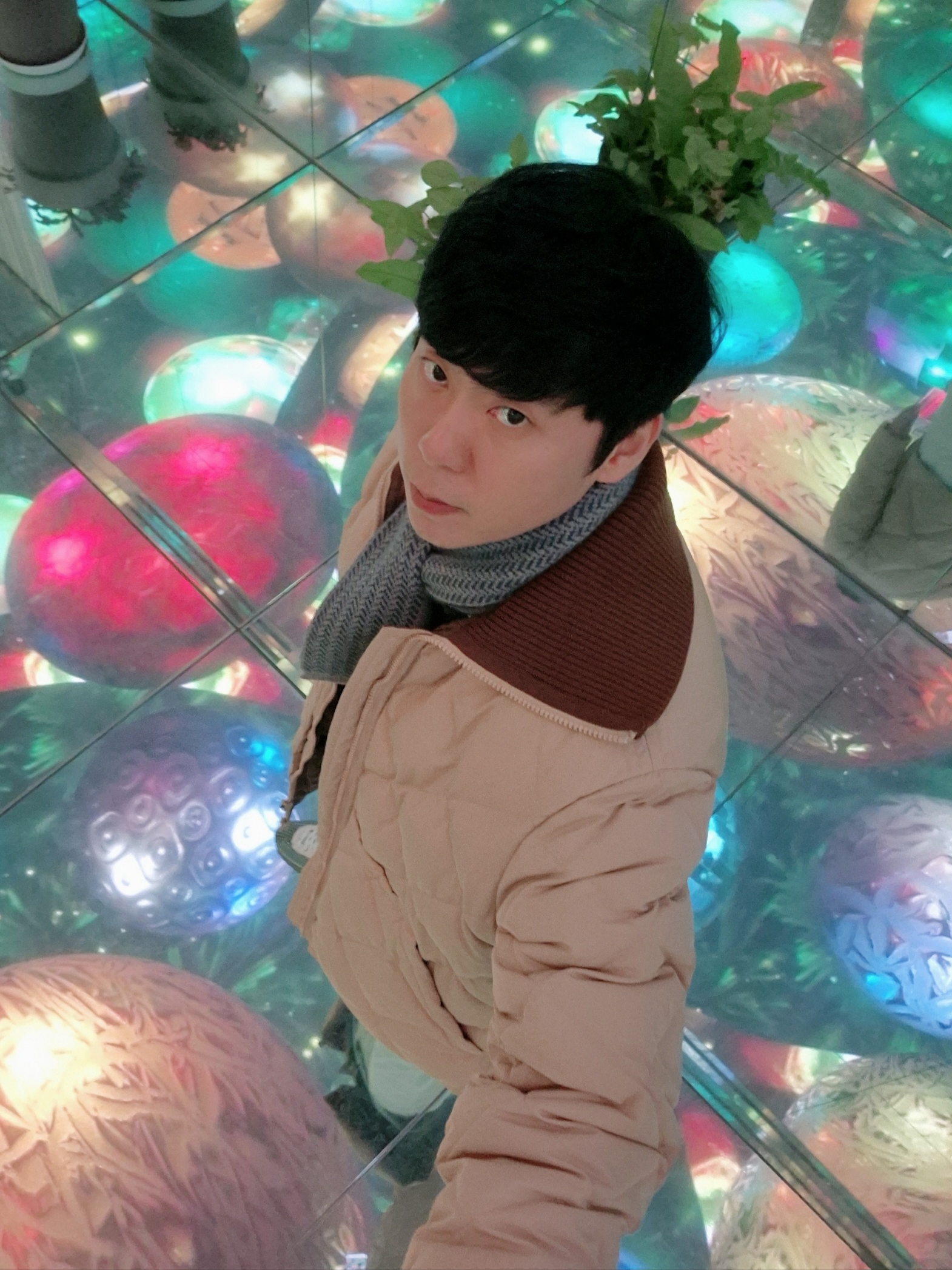 Kenzo Lightweight Quilted Down Jacket Beige, (W) Nike Classic Cortez QS Blue Force 착용 스타일 - 2
