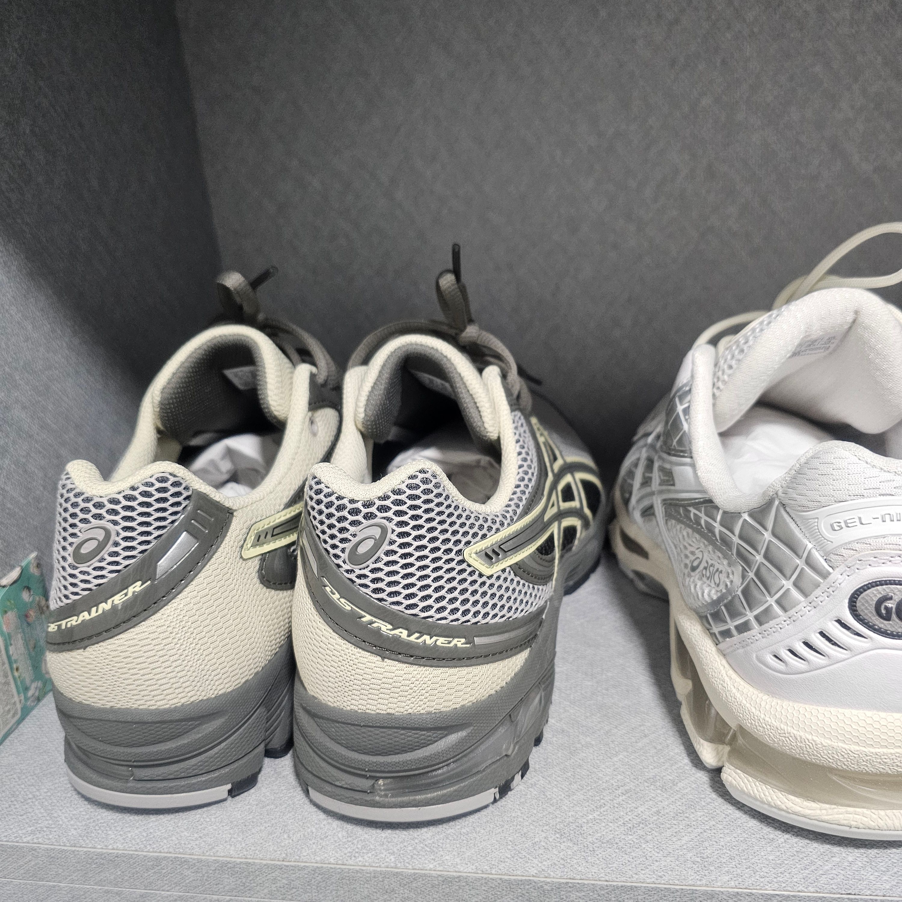 Asics Gel-DS Trainer 14 Truffle Grey Pure Silver 착용 스타일 - 2