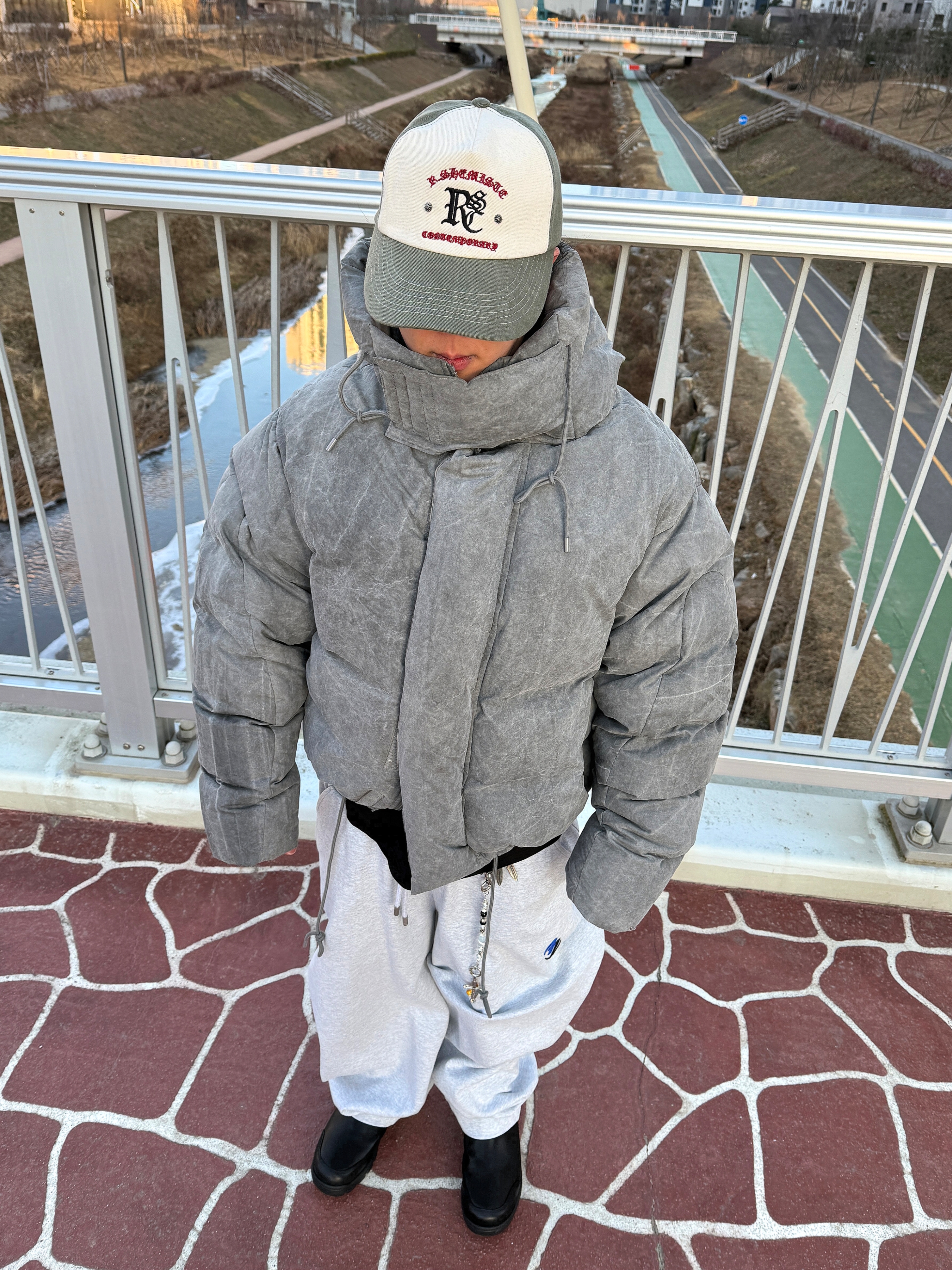 Zara x Ader Error Jogger Pants Grey 착용 스타일 - 7
