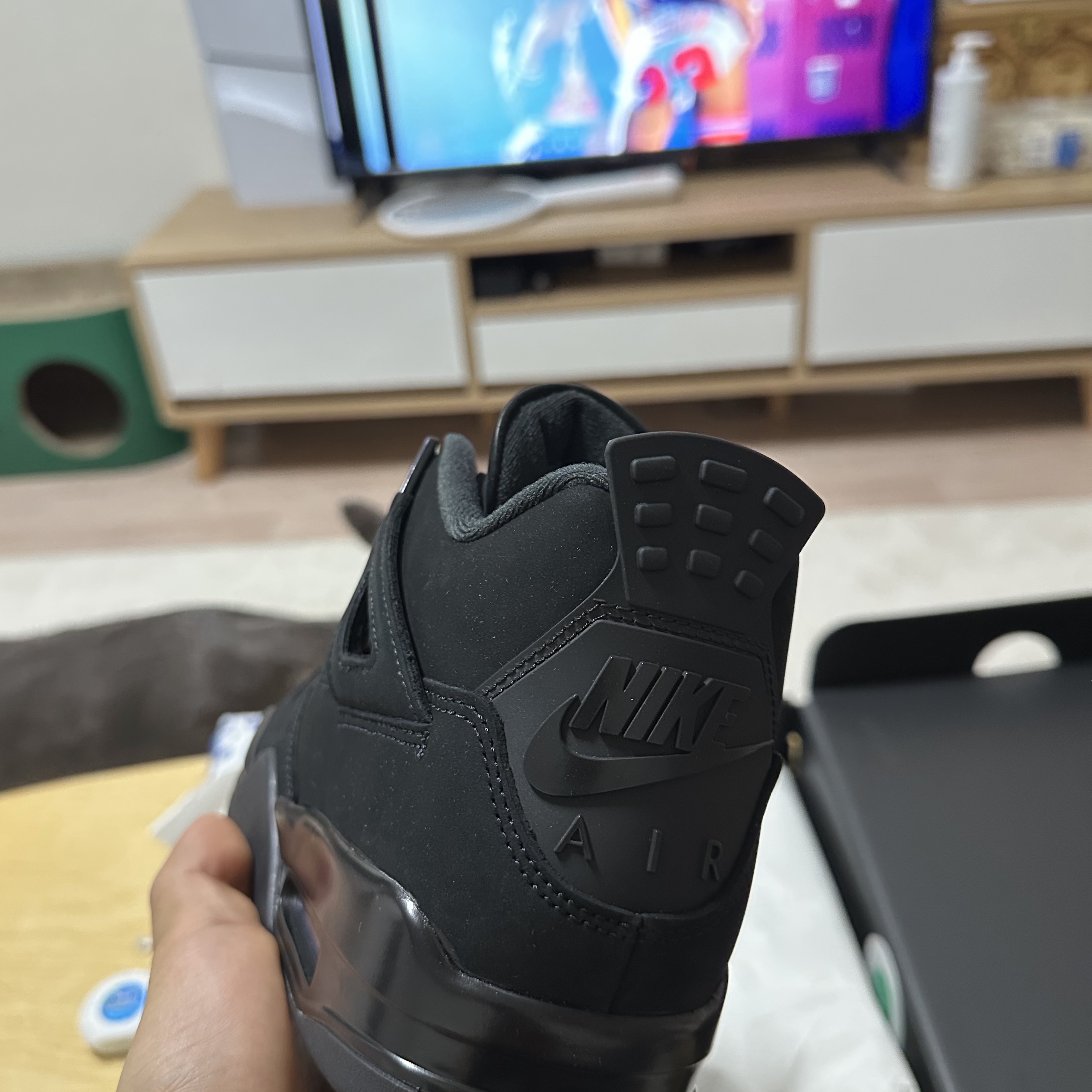 Jordan 4 Retro Black Cat 2025 착용 스타일 - 4