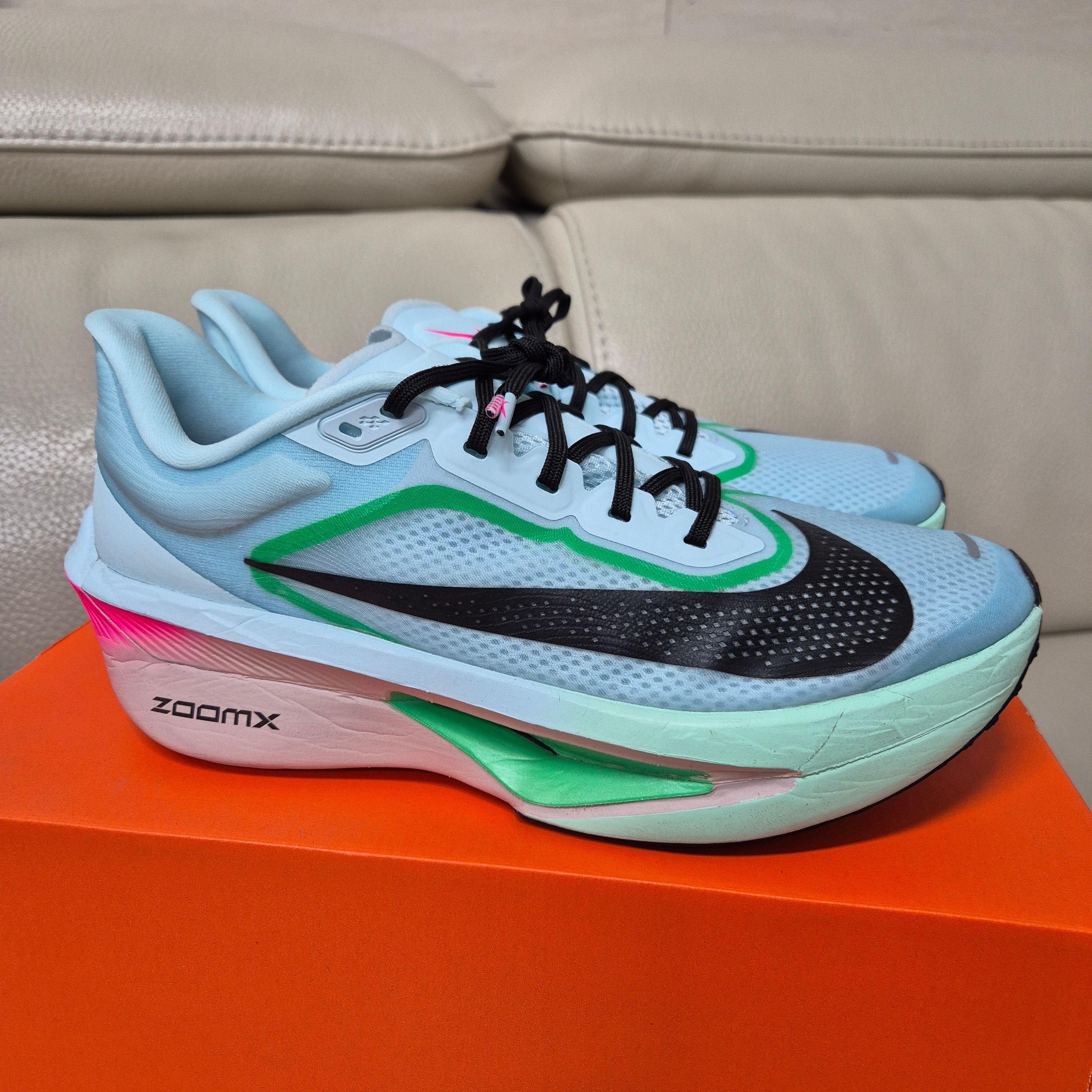 Nike Zoom Fly 6 Glacier Ice Hyper Pink 착용 스타일 - 1