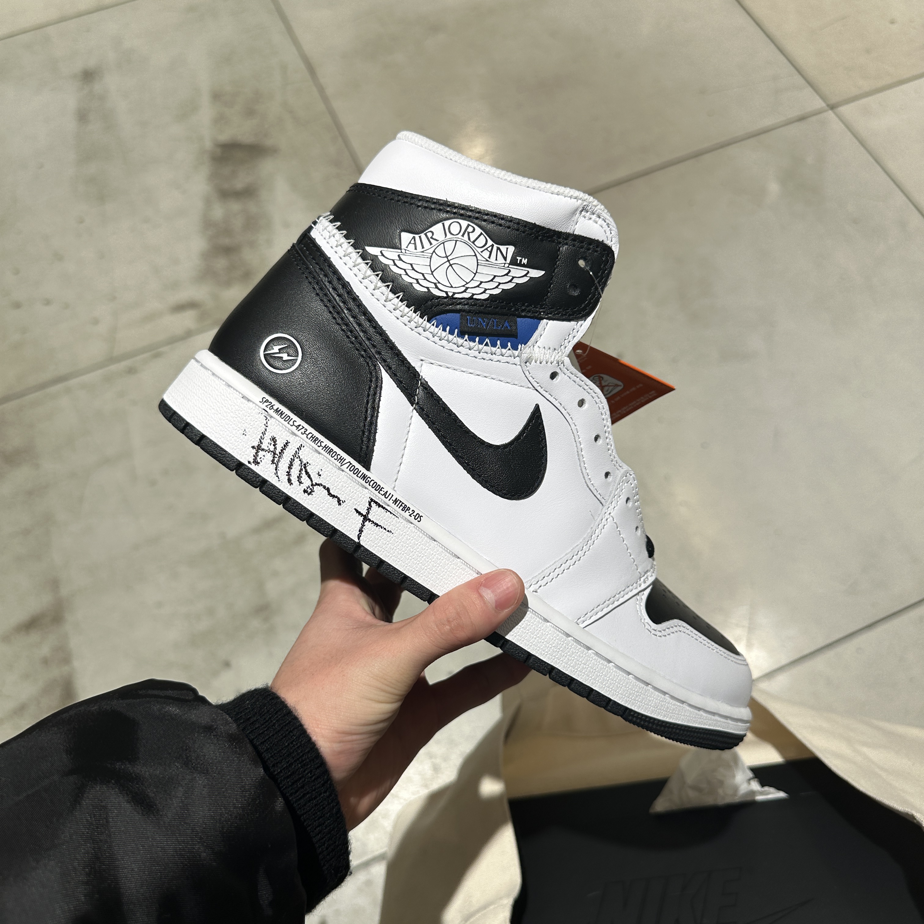 Jordan 1 x Fragment x Union LA High OG SP White Black 착용 스타일 - 2
