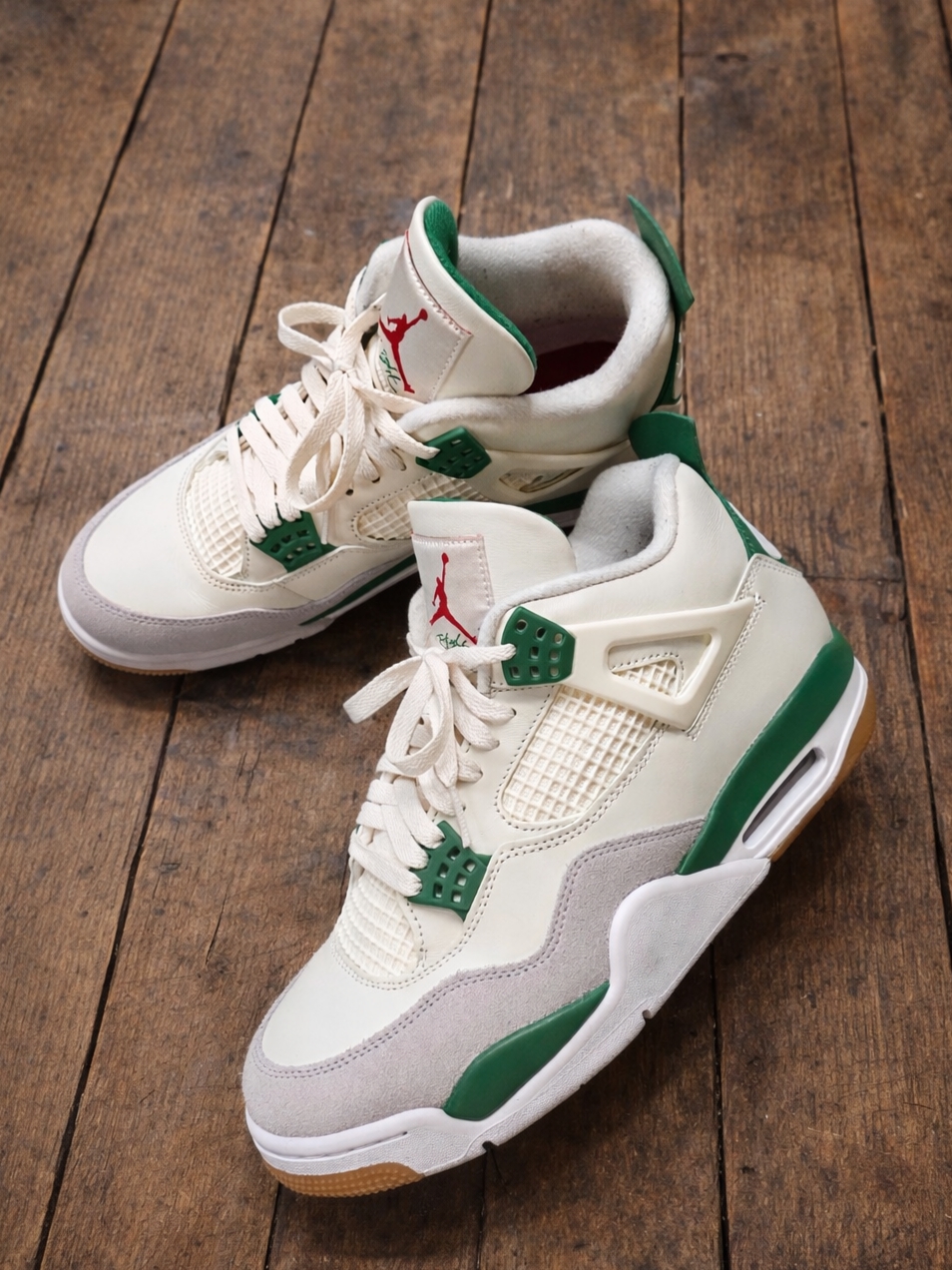 Jordan 4 x Nike SB Retro SP Pine Green 착용 스타일
