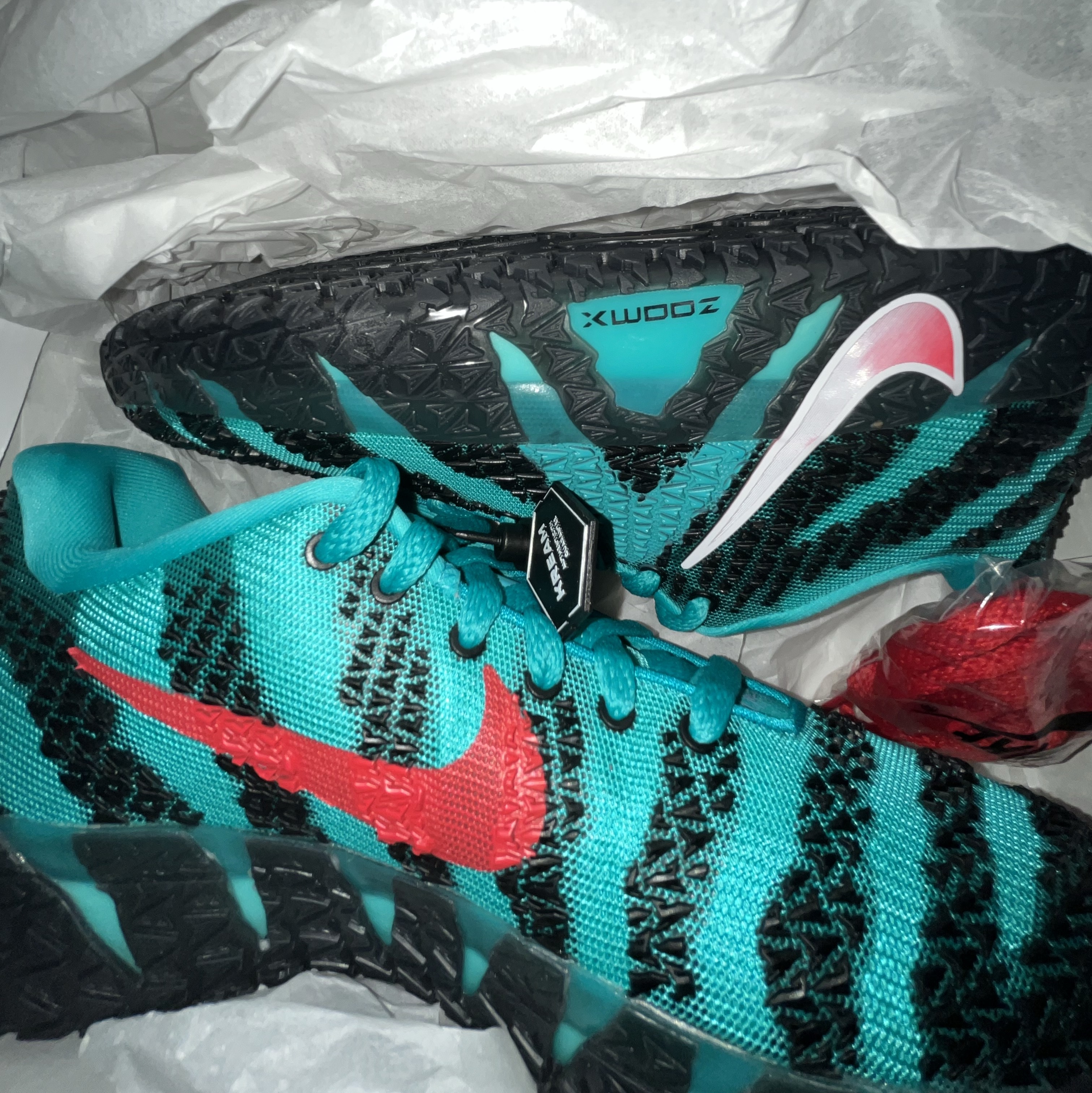 Nike Ja 3 EP Scratch 3.0 Turbo Green Black 착용 스타일