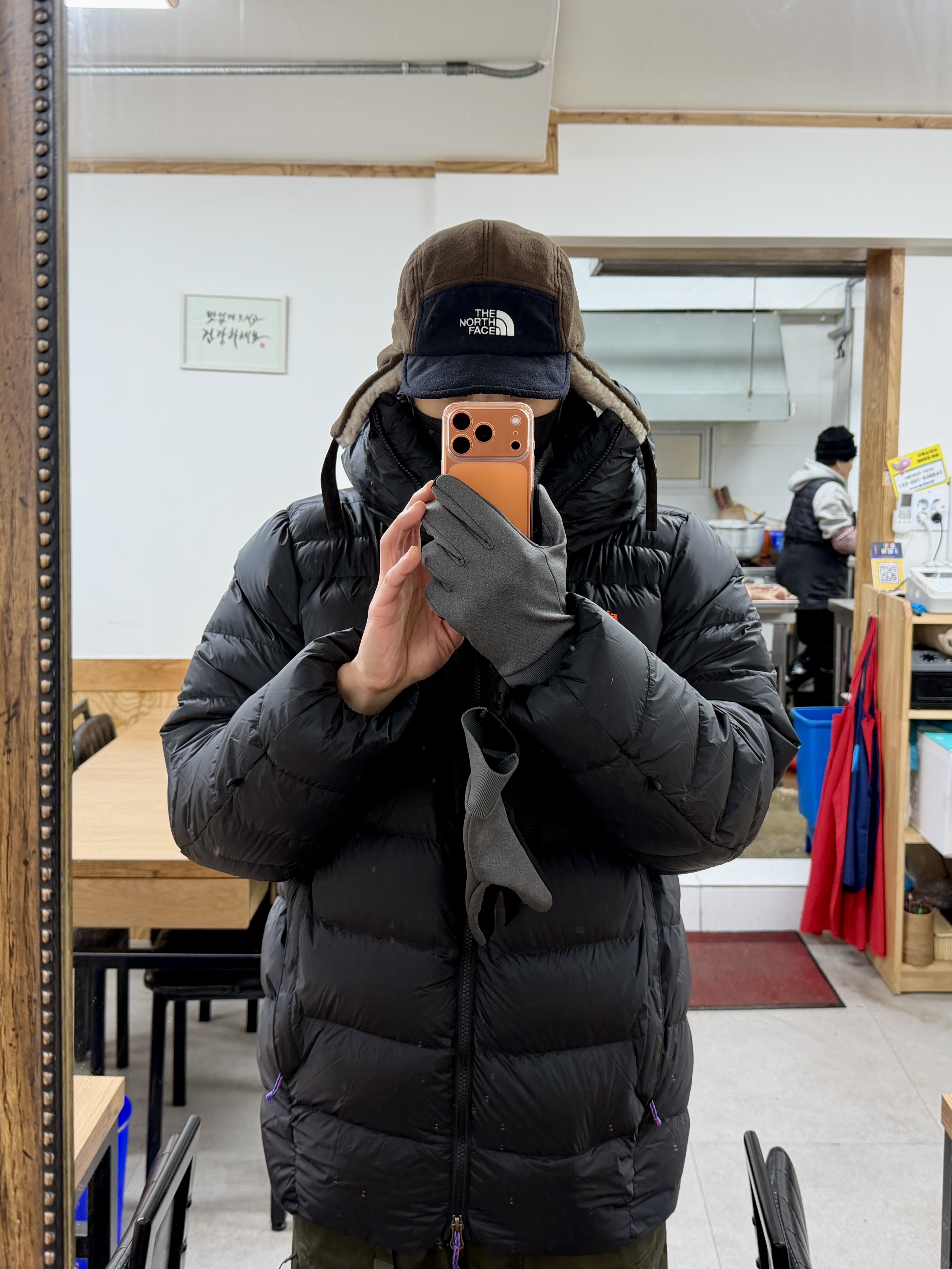 The North Face Fleece Earmuff EX Cap Cocoa Brown, Patagonia Grade VII Down Parka Black 착용 스타일 - 1