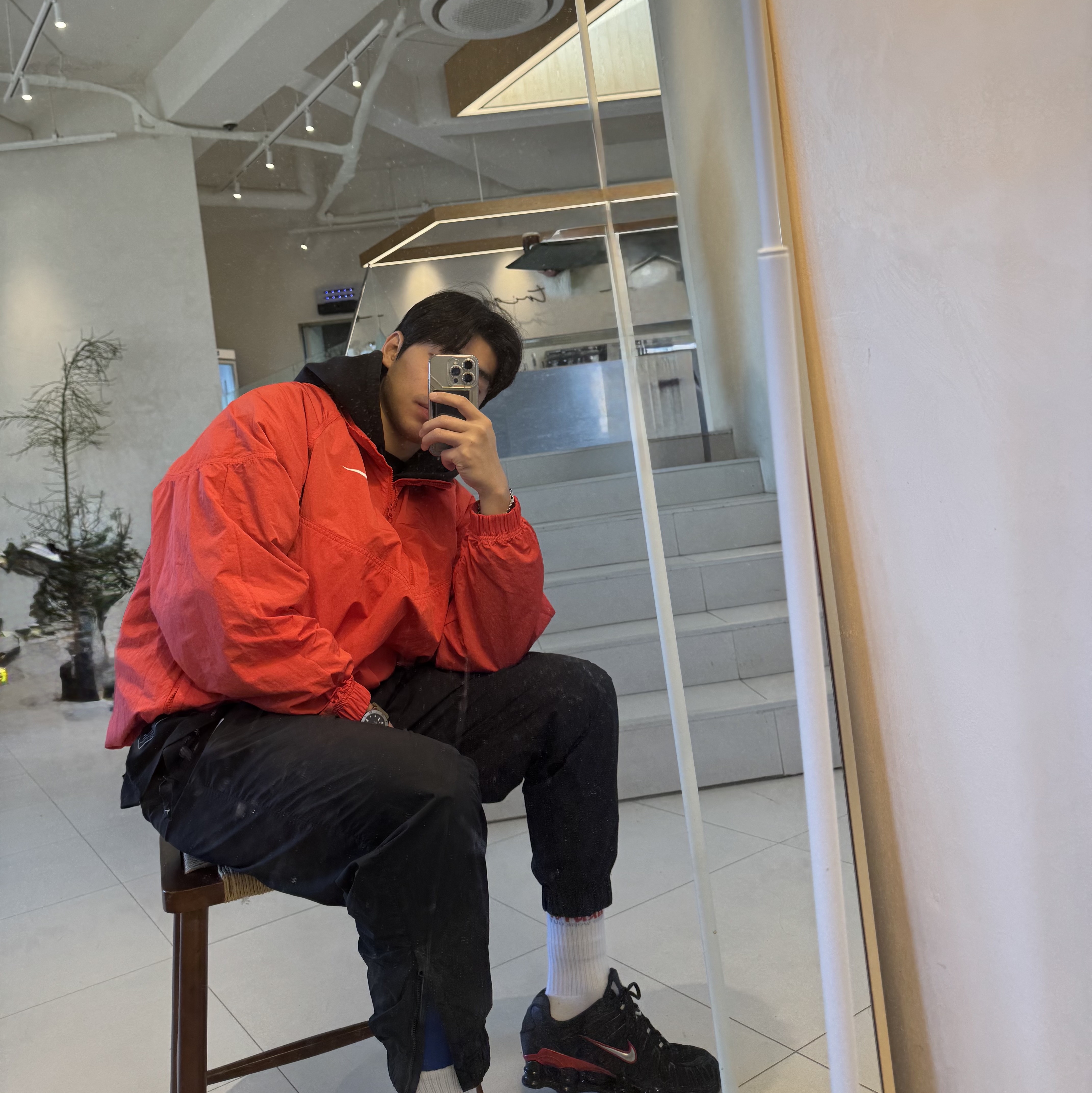 Nike x Stussy Windrunner Jacket Habanero Red, Nike NRG Solo Swoosh Woven Track Pants Black White - Asia 착용 스타일 - 2
