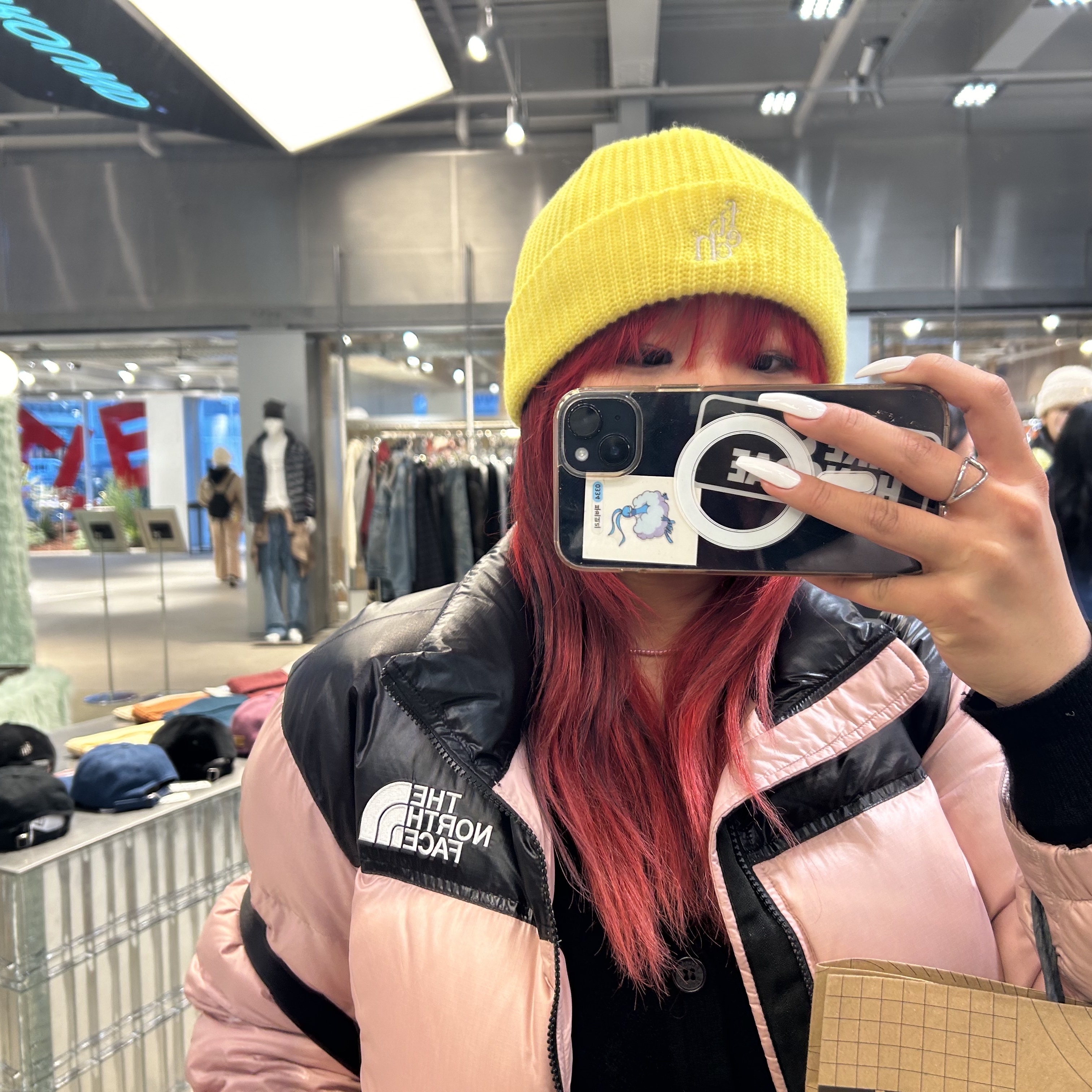 (W) The North Face Nuptse Short Jacket Pastel Pink 착용 스타일
