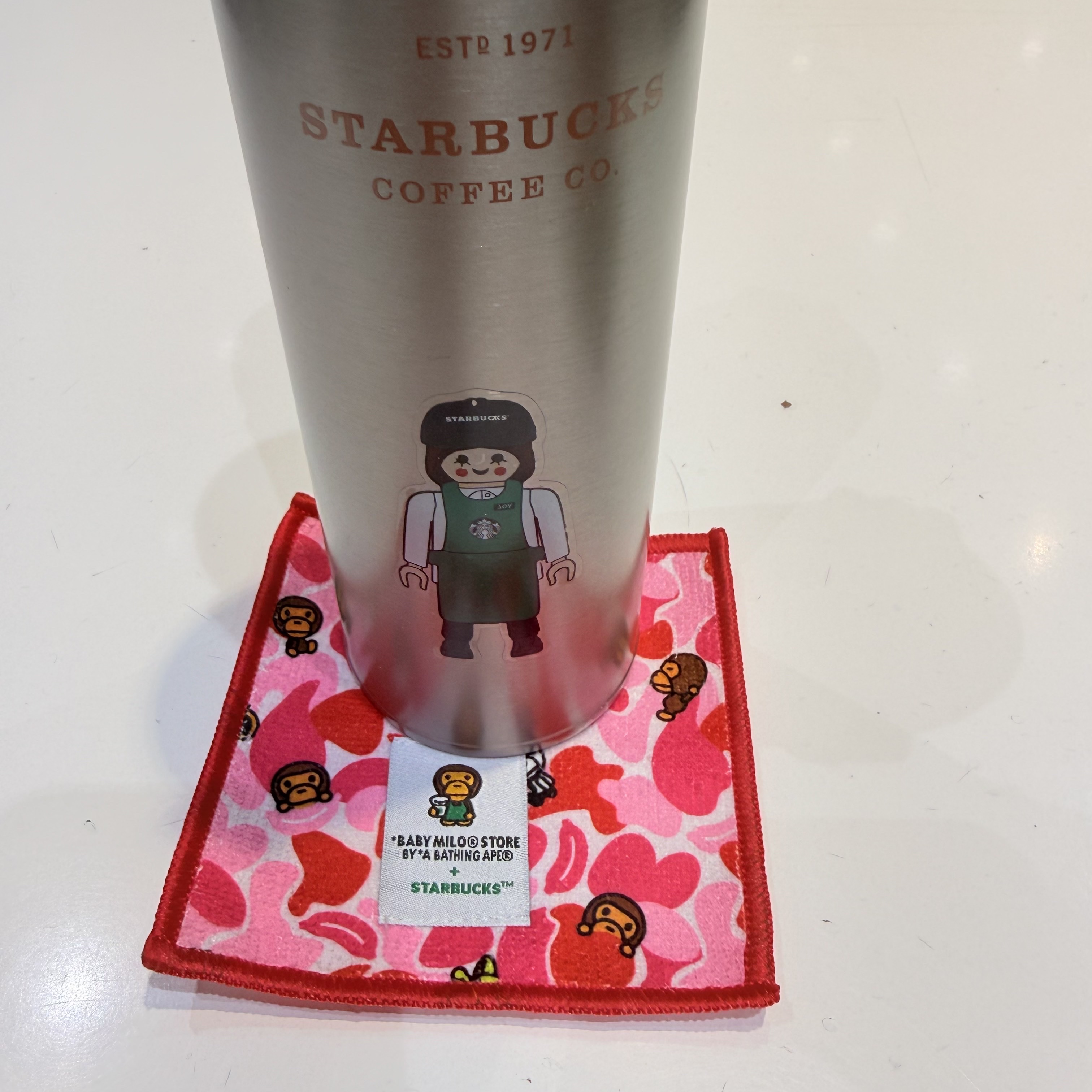 Starbucks x BAPE Baby Milo Coaster Pink Green (Set of 4) 착용 스타일 - 2