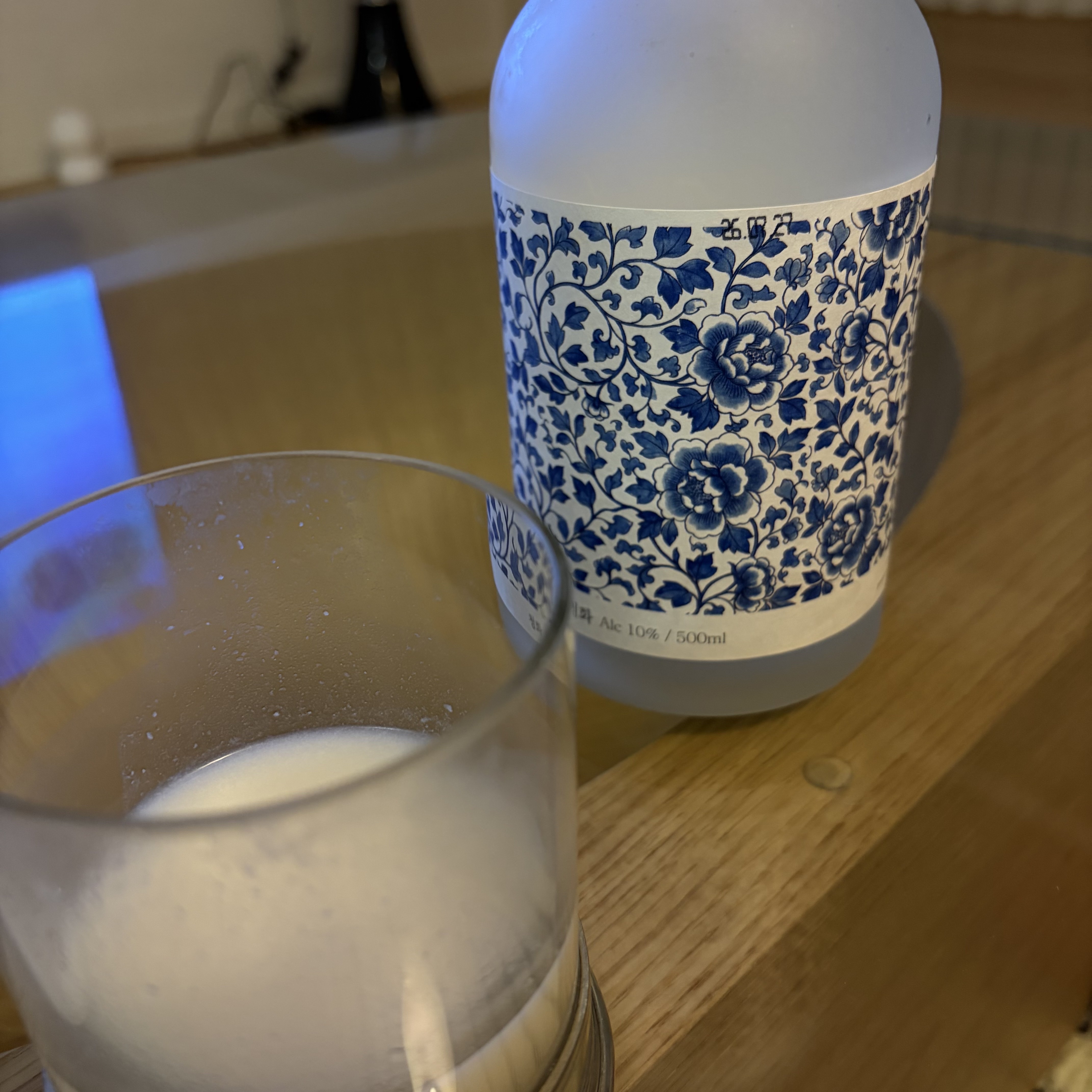 [KREAM 단독] 88YANGJOJANG CHUNG HWA Takju 10% abv 착용 스타일