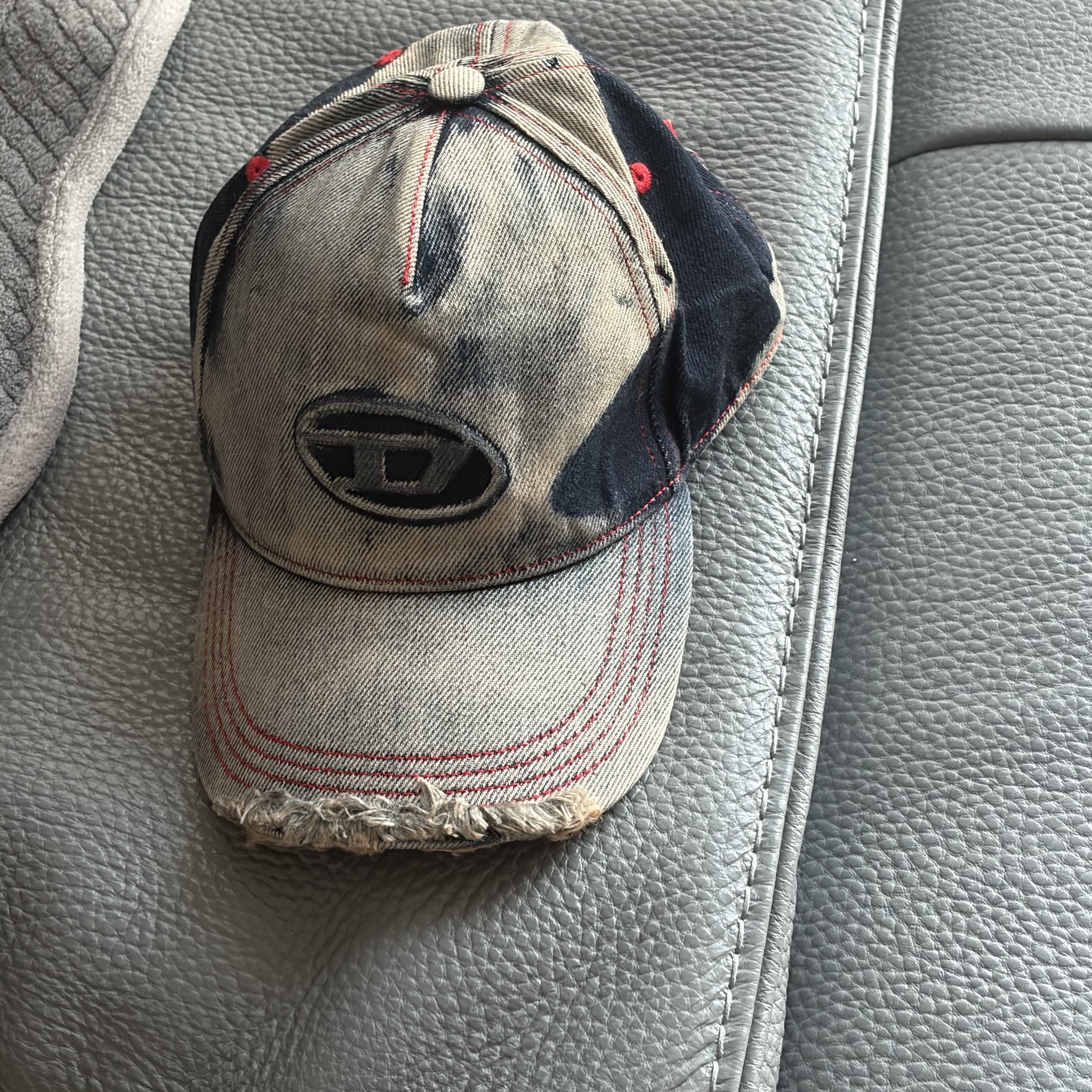 Diesel C-Seymon Treated Denim Baseball Cap Blue White 착용 스타일