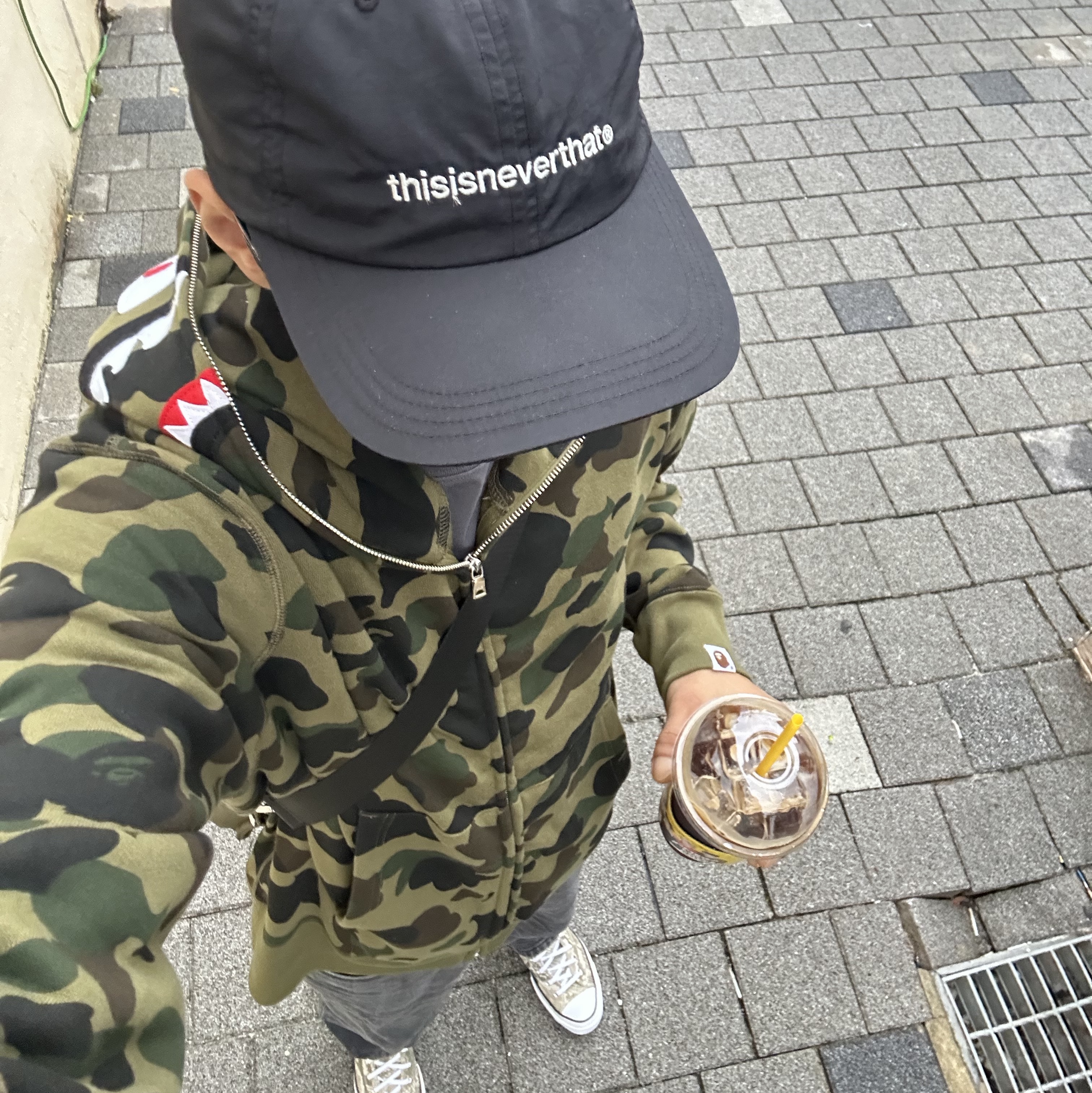 BAPE 1st Camo Shark Full Zip Hoodie Army Green 착용 스타일 - 4