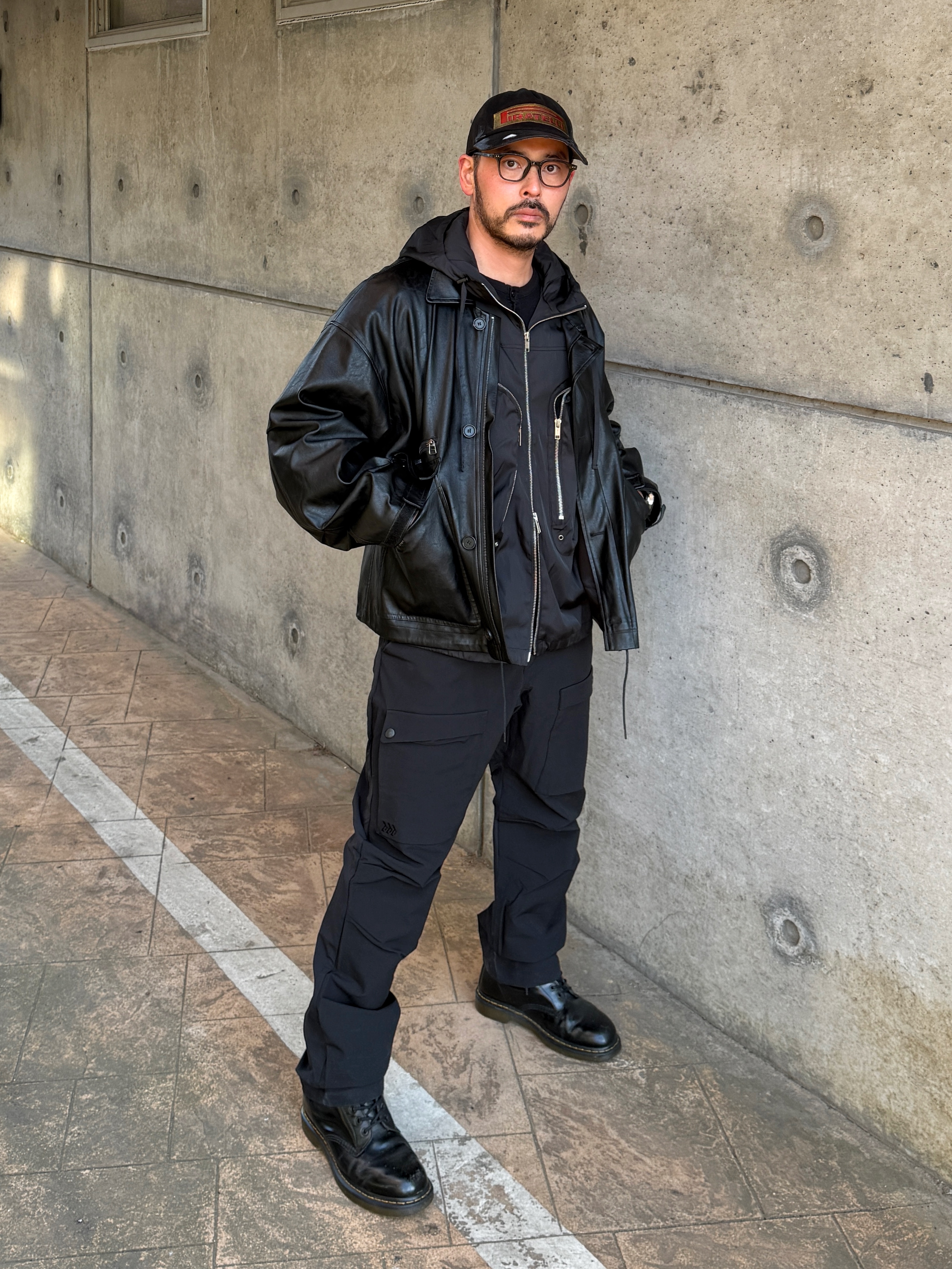 Dr. Martens 1460 Smooth Boots Black 착용 스타일 - 2