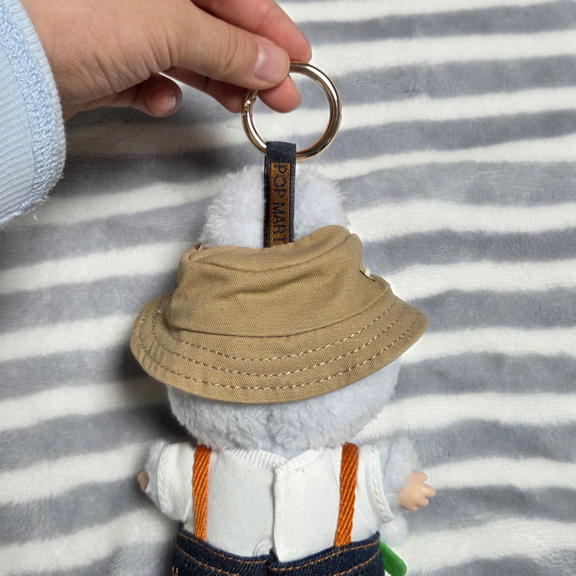 Pop Mart Fall In Wild Labubu Series Toy Keyring 착용 스타일 - 3