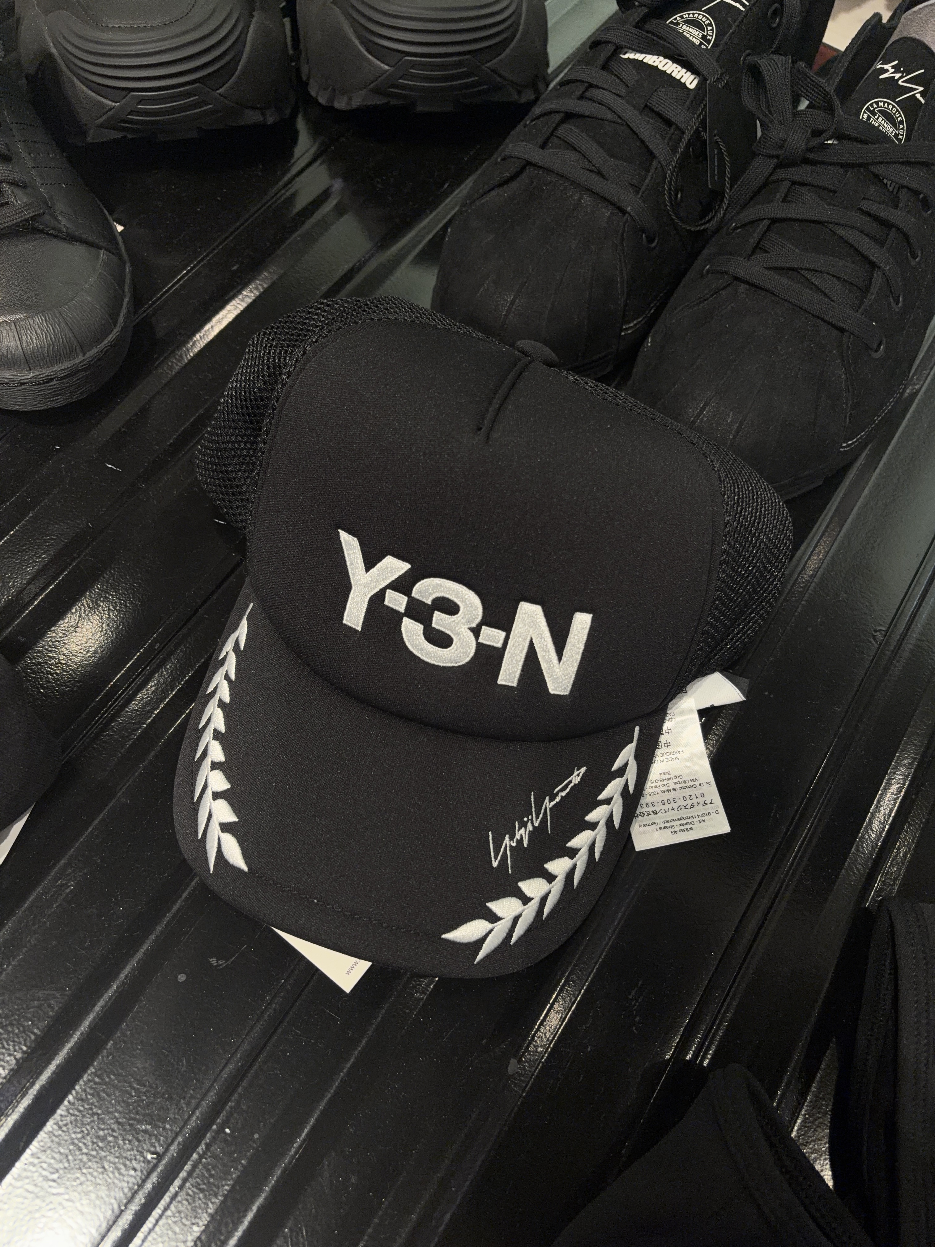 Y-3 x Neighborhood Trucker Cap Black 착용 스타일