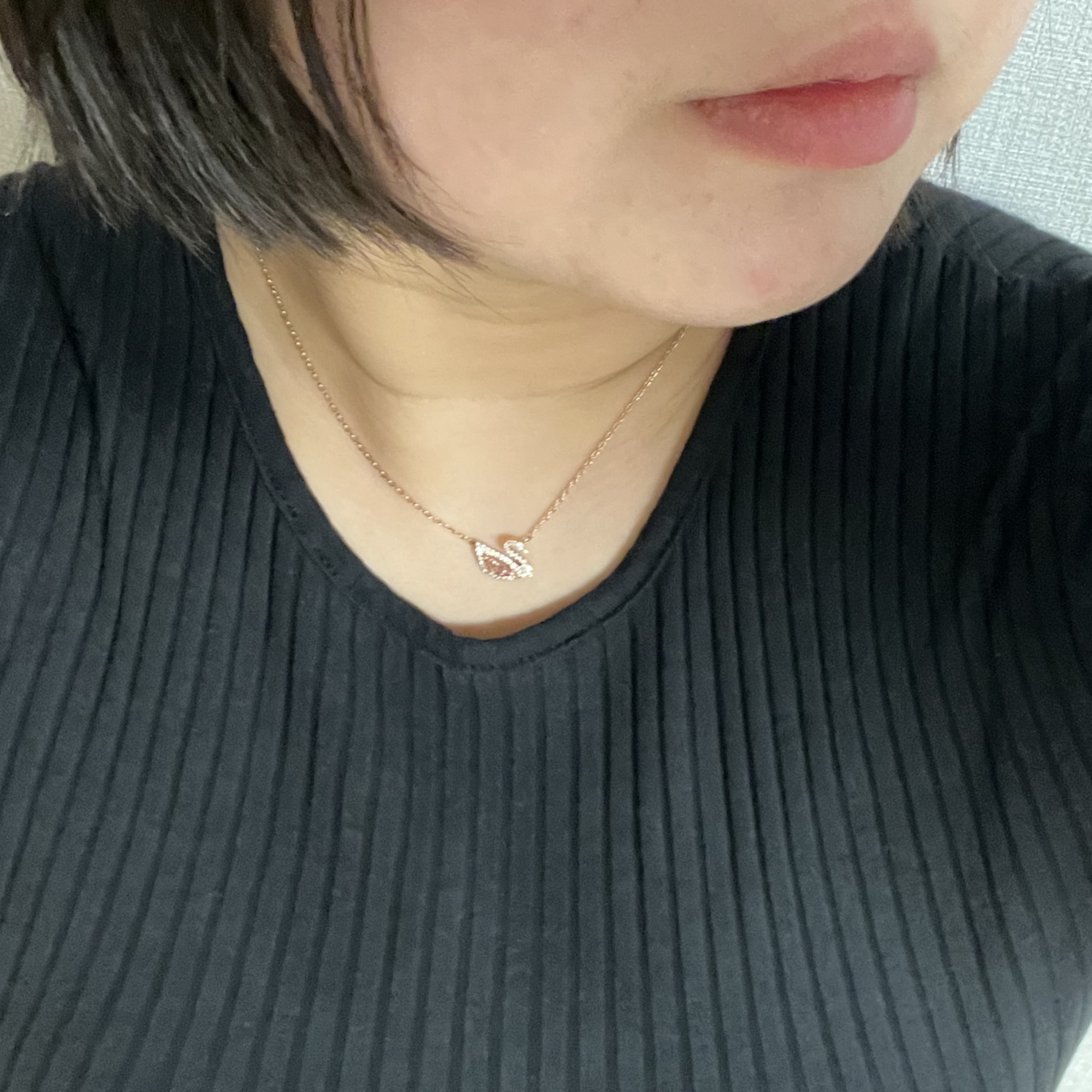 (W) Swarovski Dazzling Swan Necklace Pink Rose Gold Plated 착용 스타일