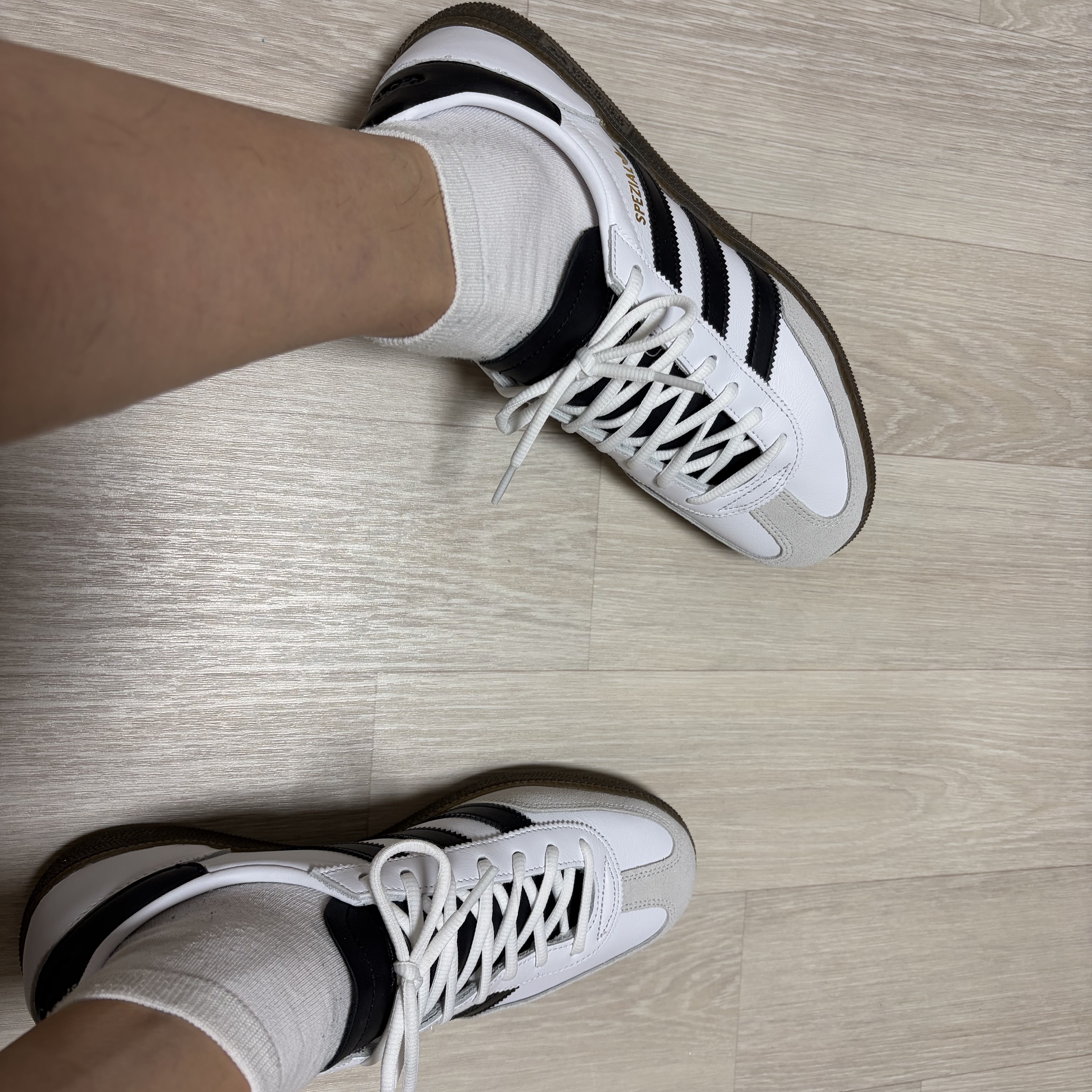 Adidas Spezial Handball White Core Black 착용 스타일
