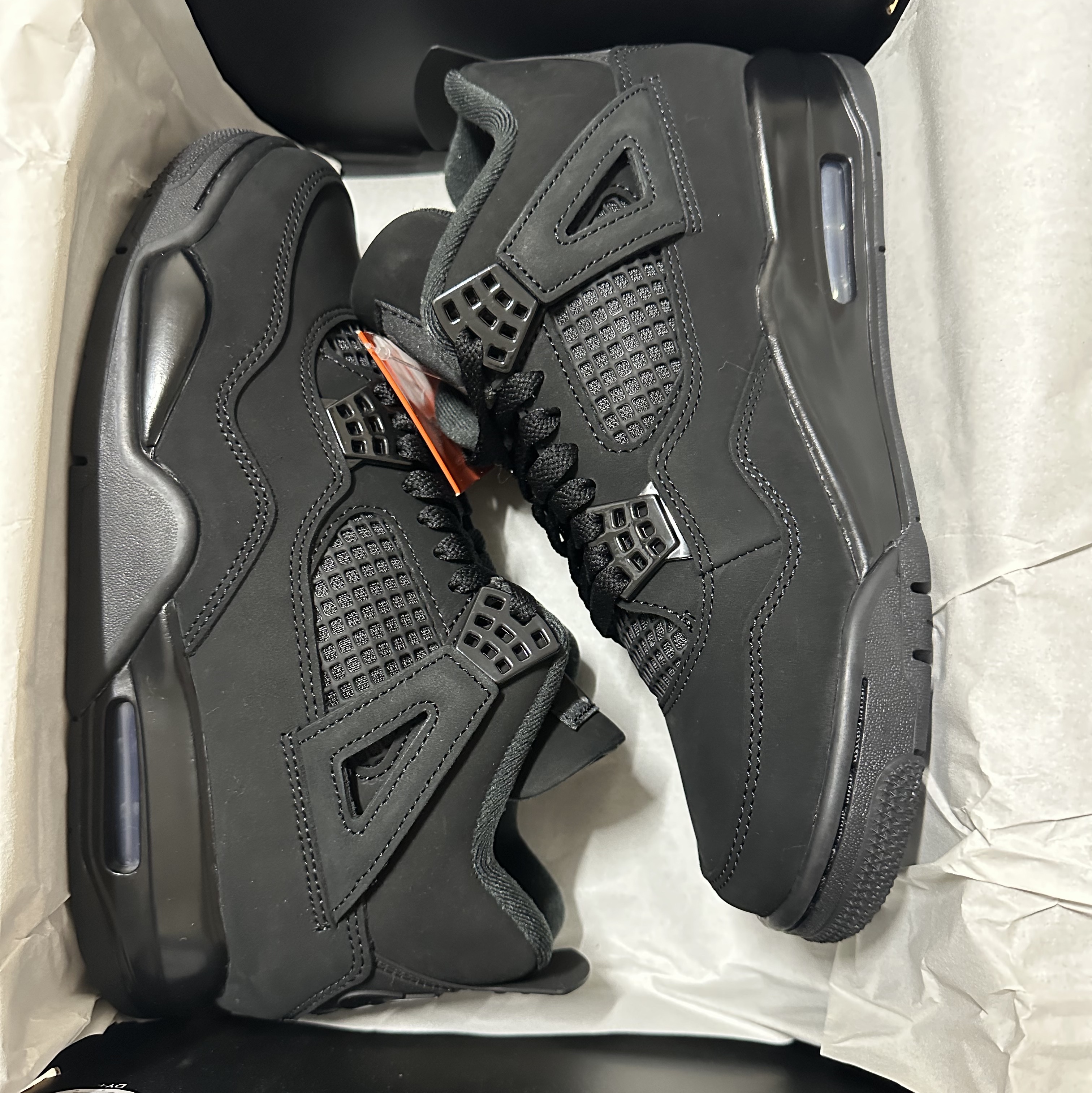 Jordan 4 Retro Black Cat 2025 착용 스타일 - 3