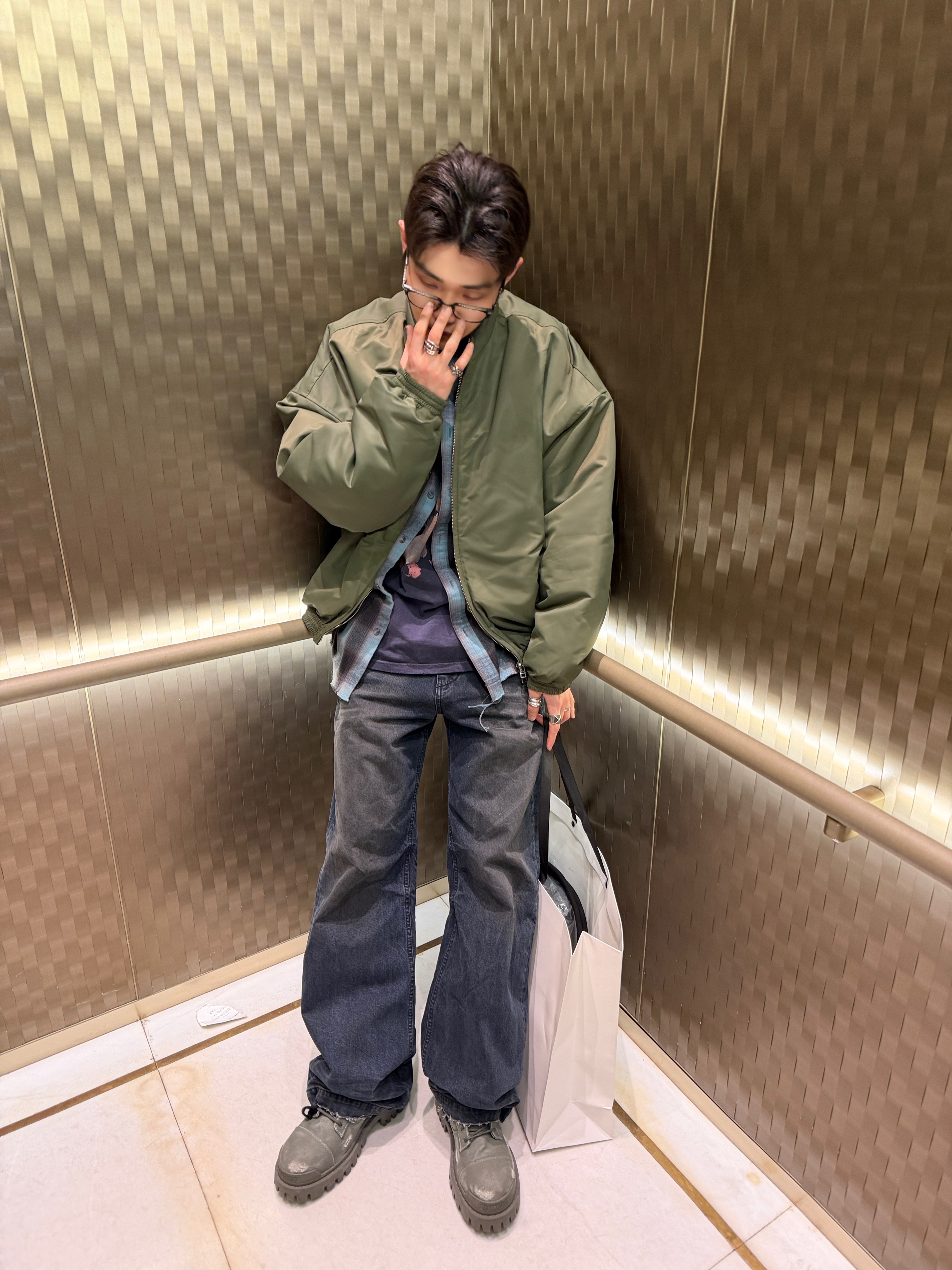 Nonnod Zen Dirty Oil Washed Denim Pants, Nonnod Flexible String Check Shirt Aqua Ash 착용 스타일 - 1