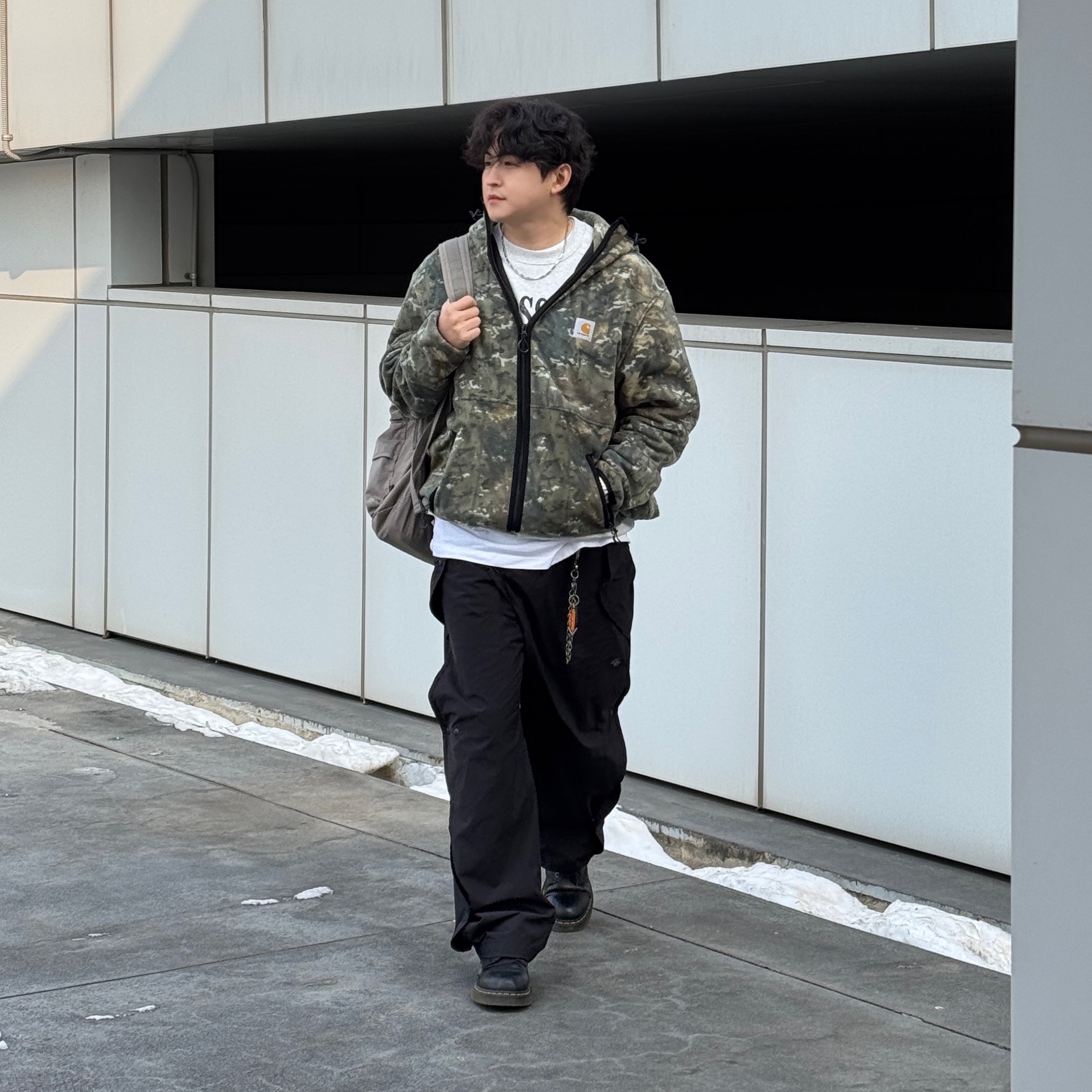 Carhartt WIP Blevin Liner Camo Combi Green, Sansan Gear Wave Pants Black - 25SS 착용 스타일 - 1
