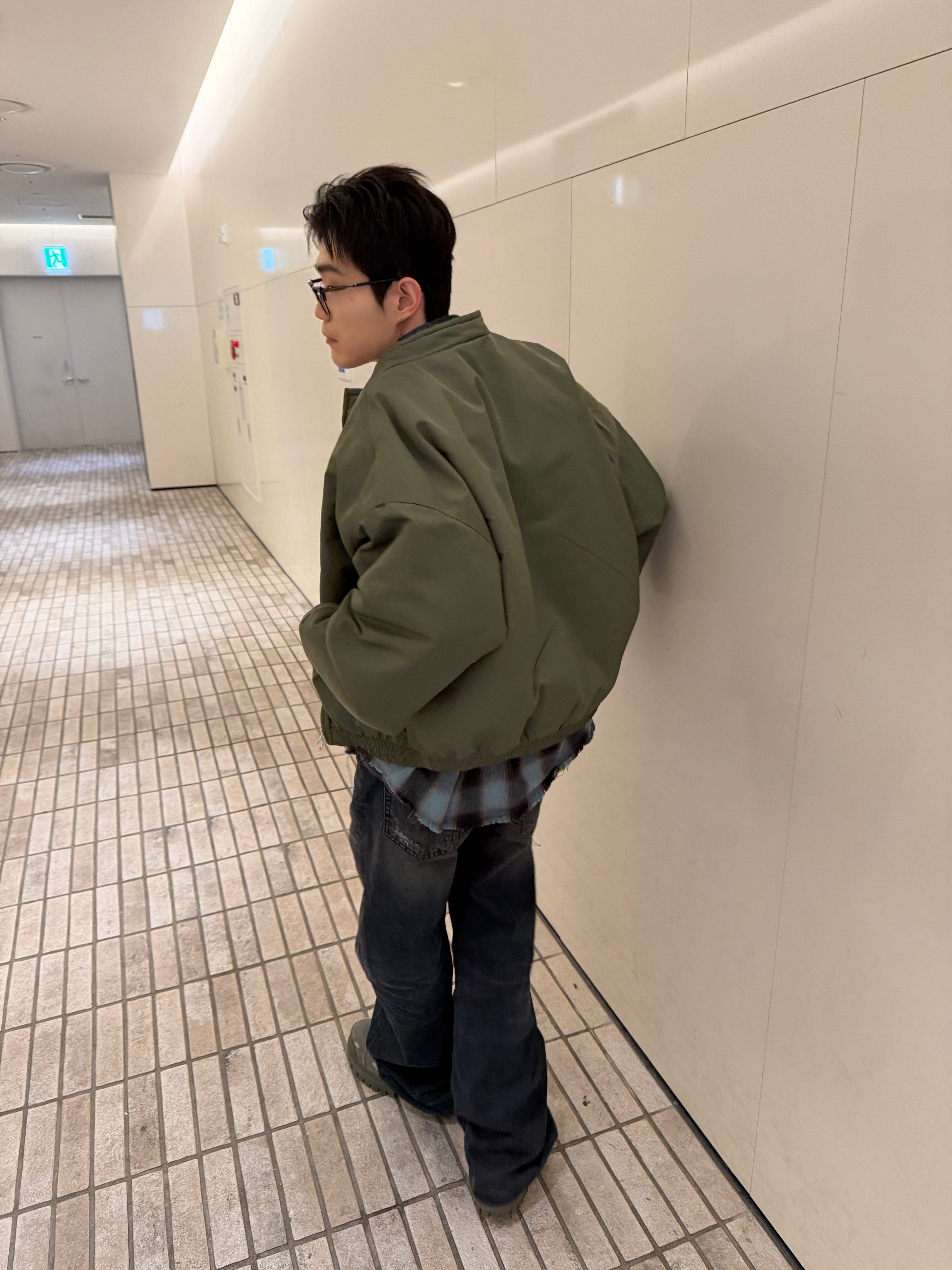 Nonnod Zen Dirty Oil Washed Denim Pants, Nonnod Flexible String Check Shirt Aqua Ash 착용 스타일 - 3