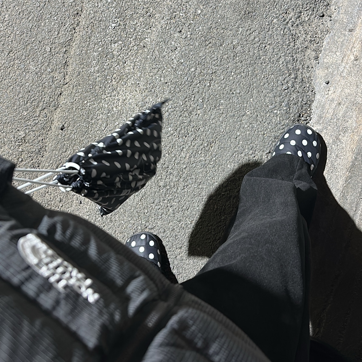 Subu Permanent F-Line Dots, The North Face White Label Kalix T Jacket Black - 26SS 착용 스타일 - 1