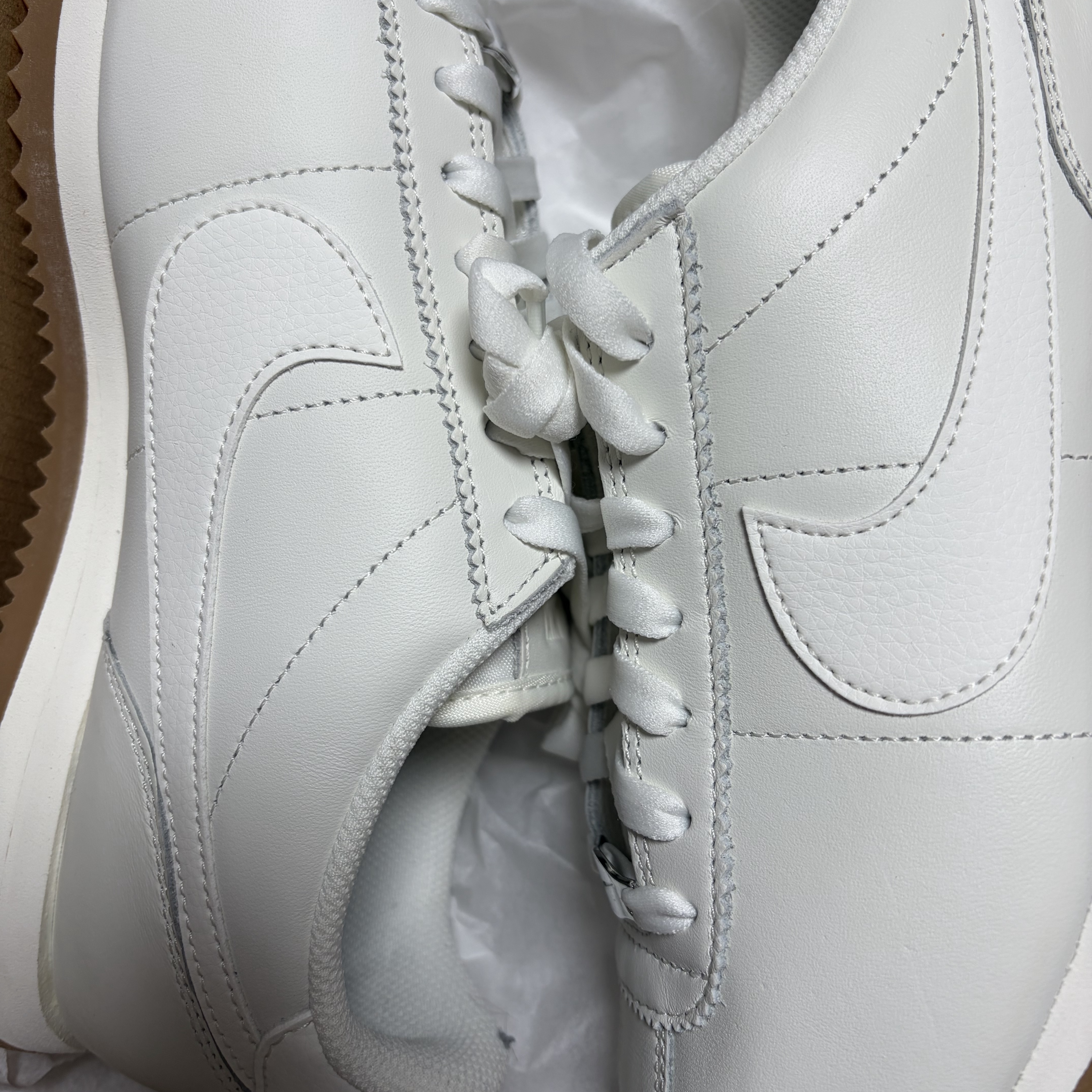 (W) Nike Cortez SE Sail 착용 스타일 - 2