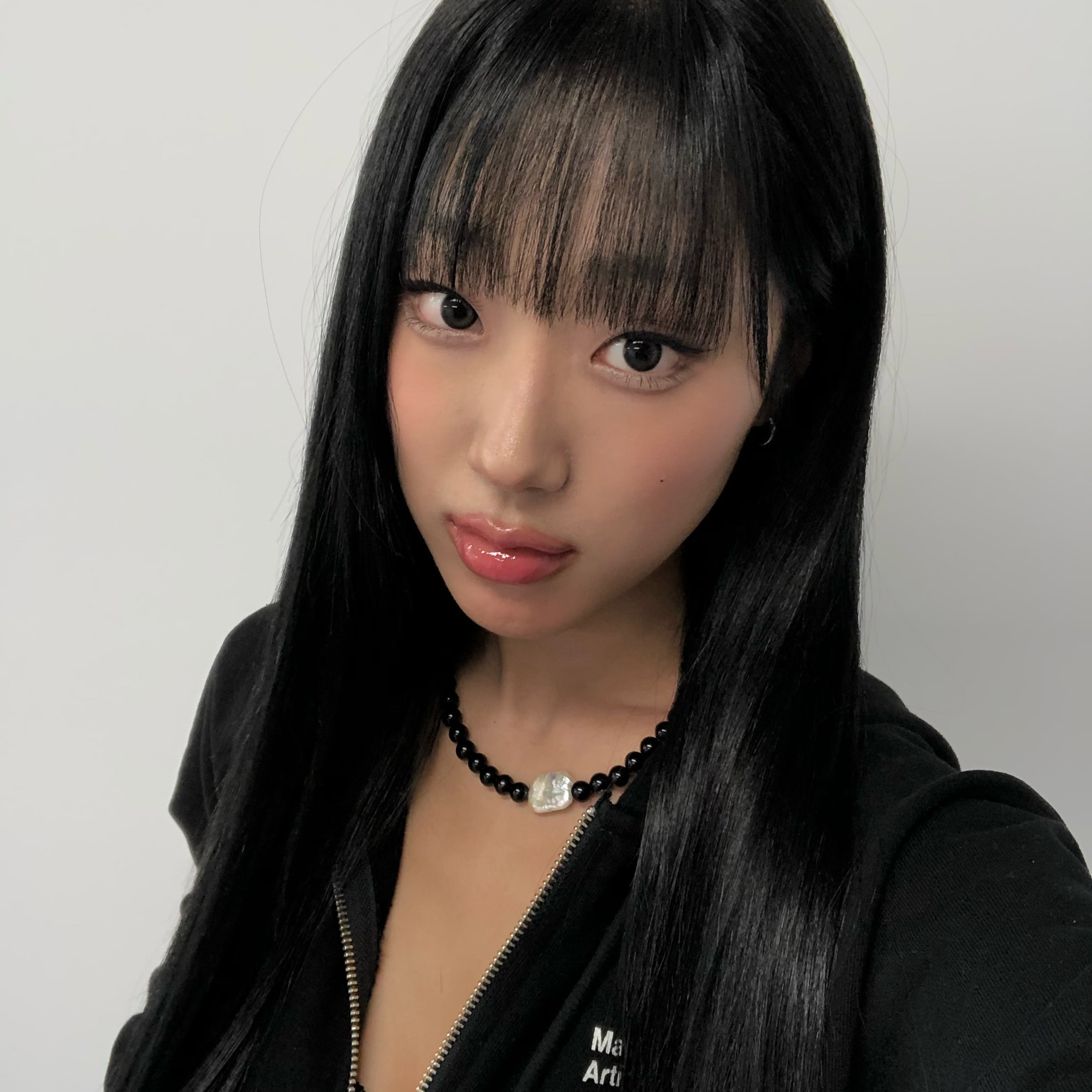 Riomeu Square Margaret Onyx Necklace 착용 스타일 - 1