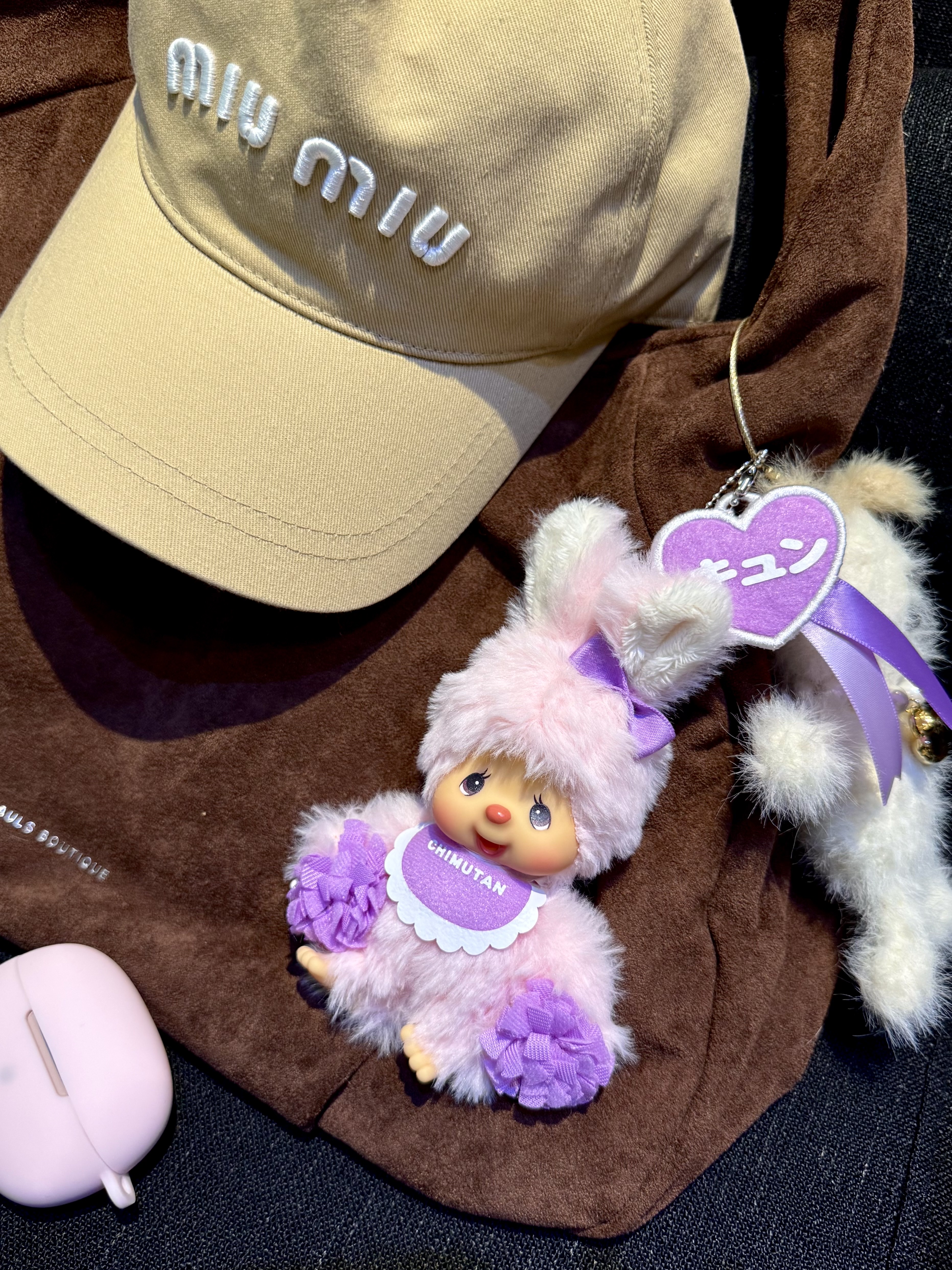 Monchhichi Happy Color Chimutan Key Chain Purple, Monchhichi Bighead Love Happy Angel Key Chain Beige 착용 스타일 - 1