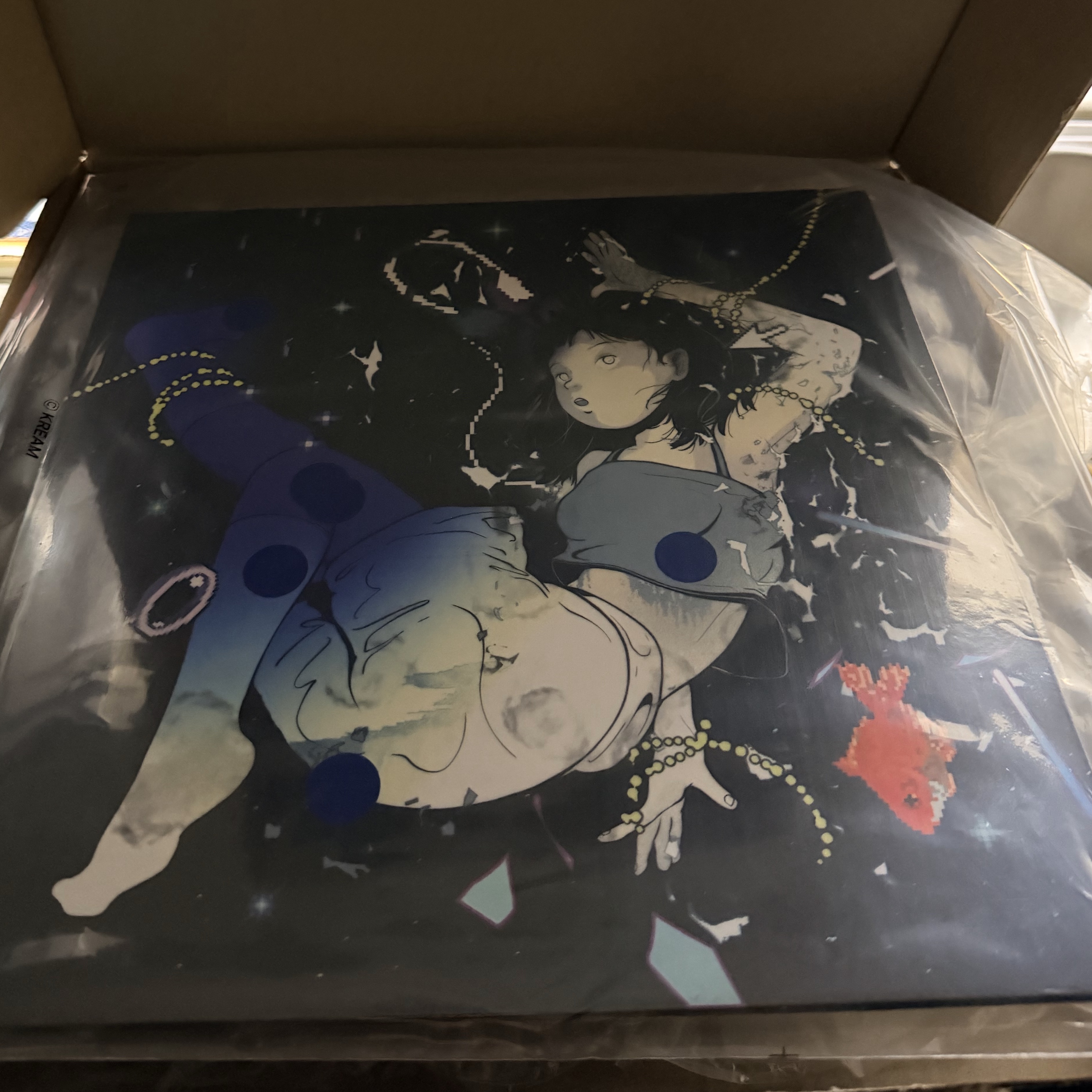 Hanroro 1st EP Take Off E Blue Marble 착용 스타일