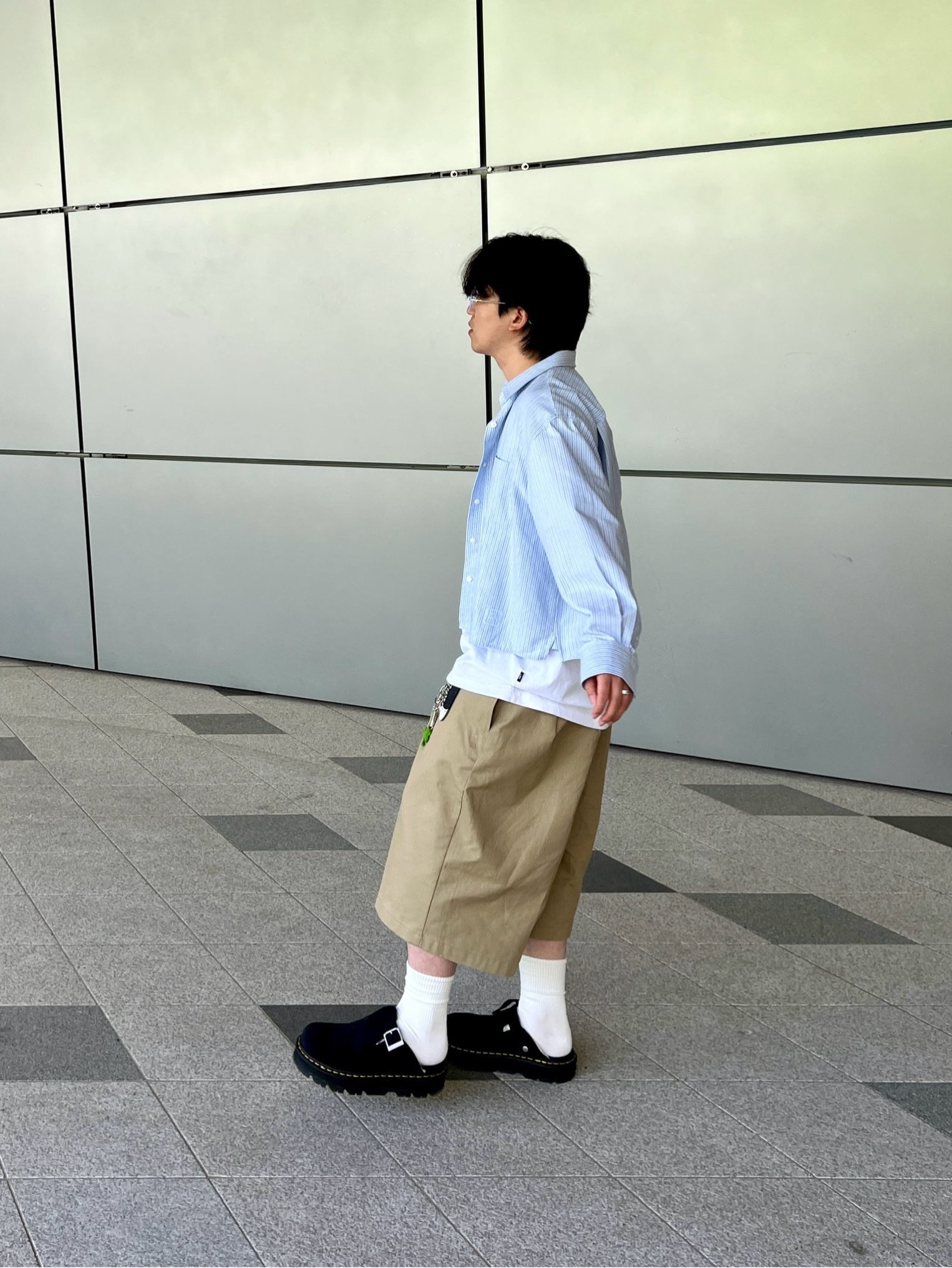 Dr. Martens Zebzag Suede Slingback Platform Mule Black - 24FW, (W) Uniqlo x JW Anderson Oxford Boxy Shirt Stripe Light Blue - KR 착용 스타일 - 3