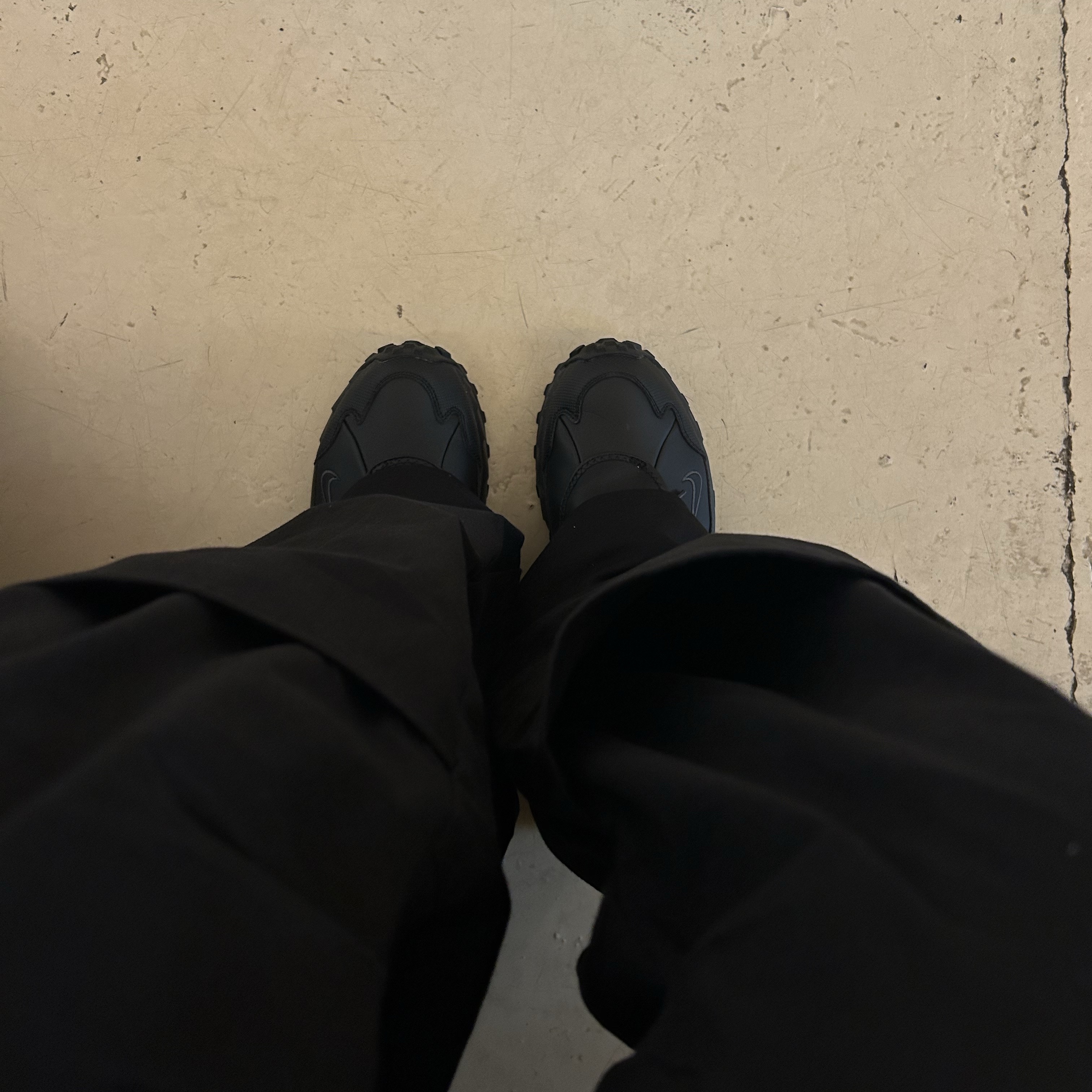 Nike ACG Phassad Black 착용 스타일