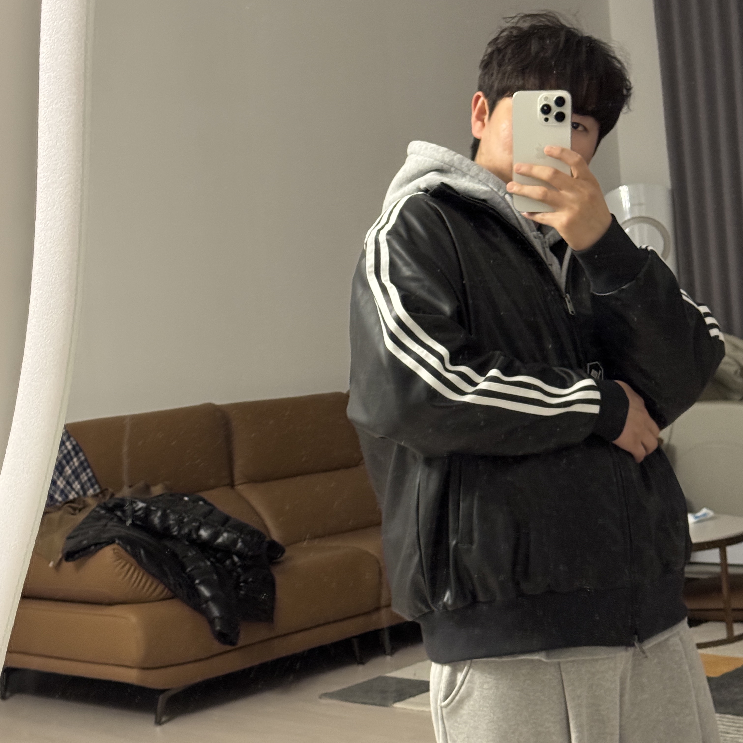 Adidas Pleather 3S Track Top Black - KR Sizing 착용 스타일 - 2