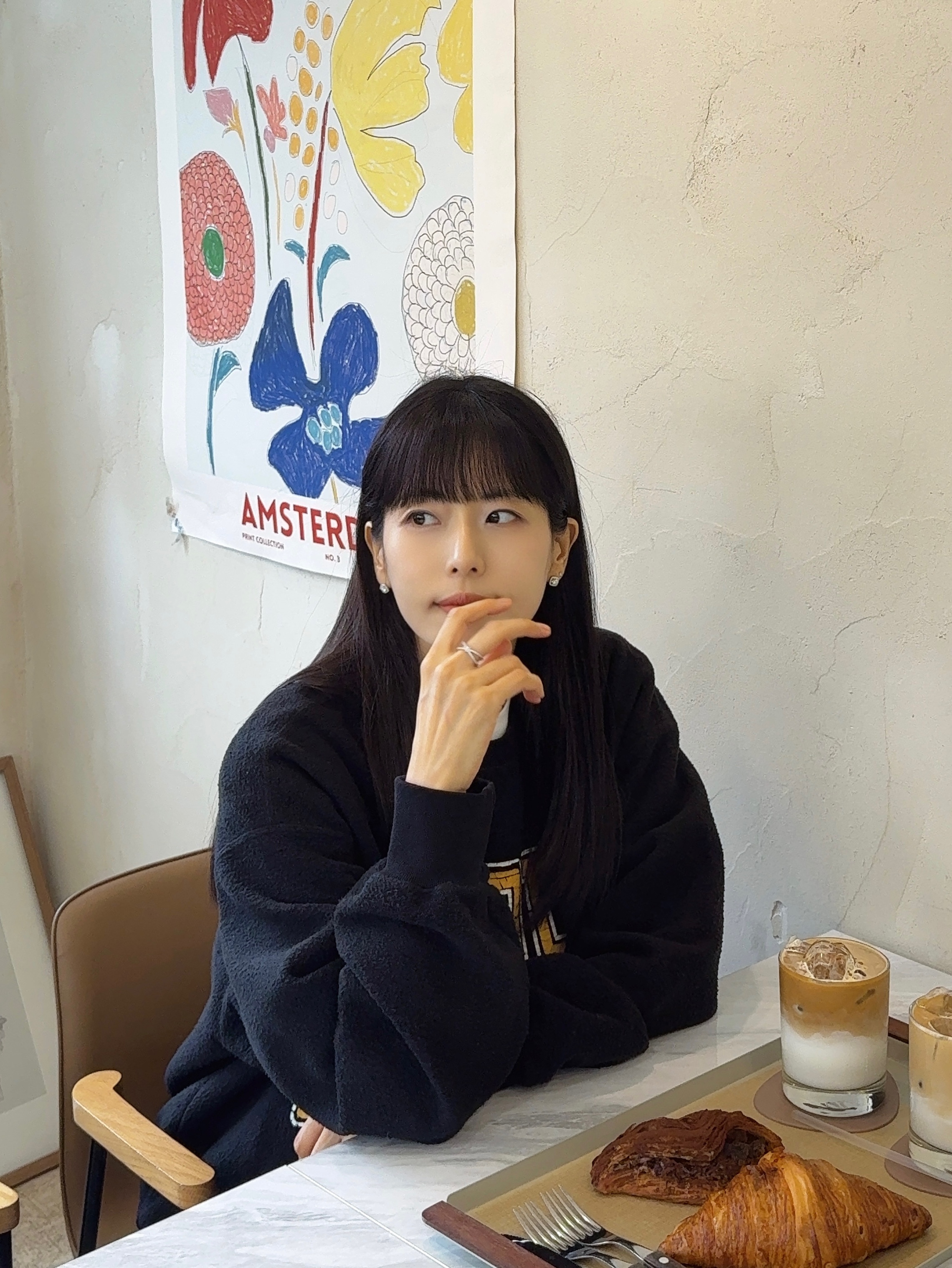 Supreme Inside Out Crewneck Black - 23FW 착용 스타일 - 5