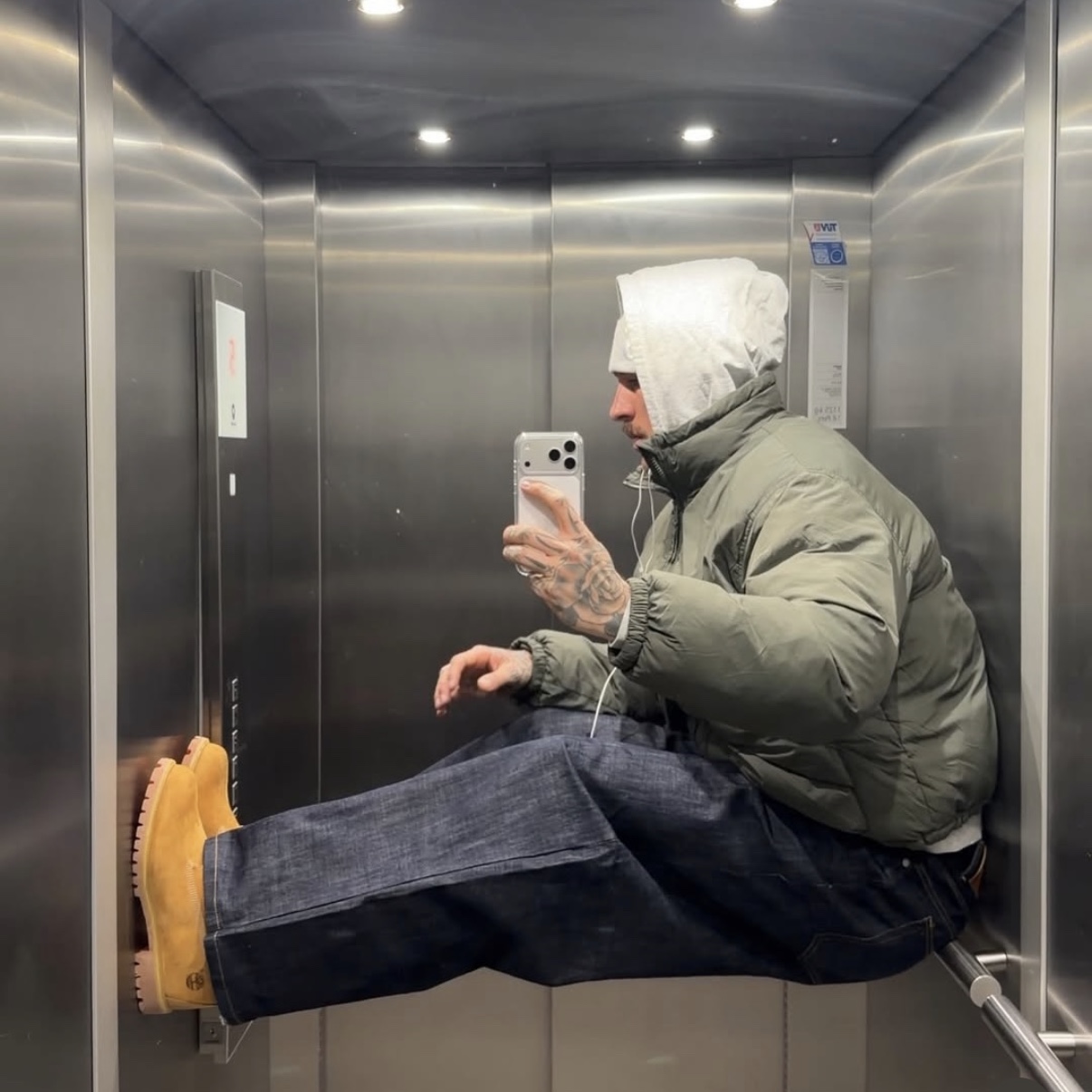 The North Face Matier EX RDS Down Hoodie Light Gray - 25FW, Knitted Curved Training Pants Black 착용 스타일 - 3