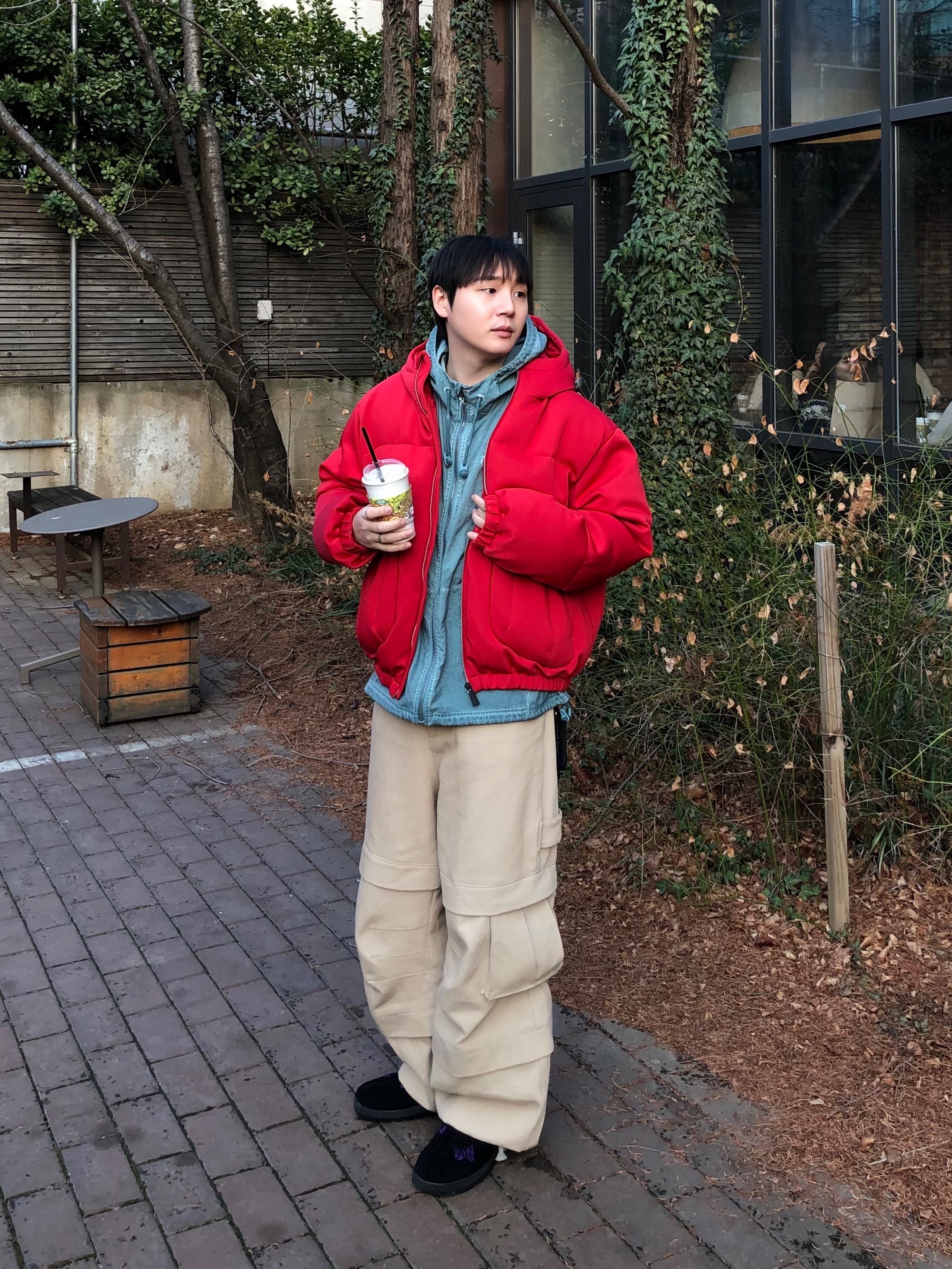 Reebok x Needles Beatnik Moc Core Black Extreme Purple, Kamien Titan Baggy Pants Beige 착용 스타일 - 2
