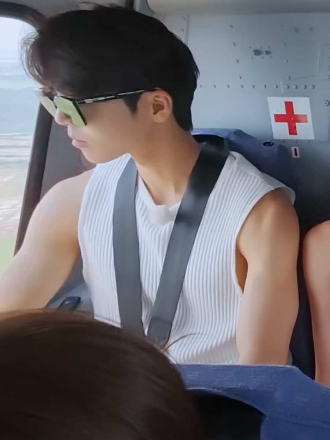 Deus Ex Machina Seoul College Address Muscle Sky Blue, MLB New Fit Structure Ball Cap LA Dodgers Dark Blue 착용 스타일 - 3