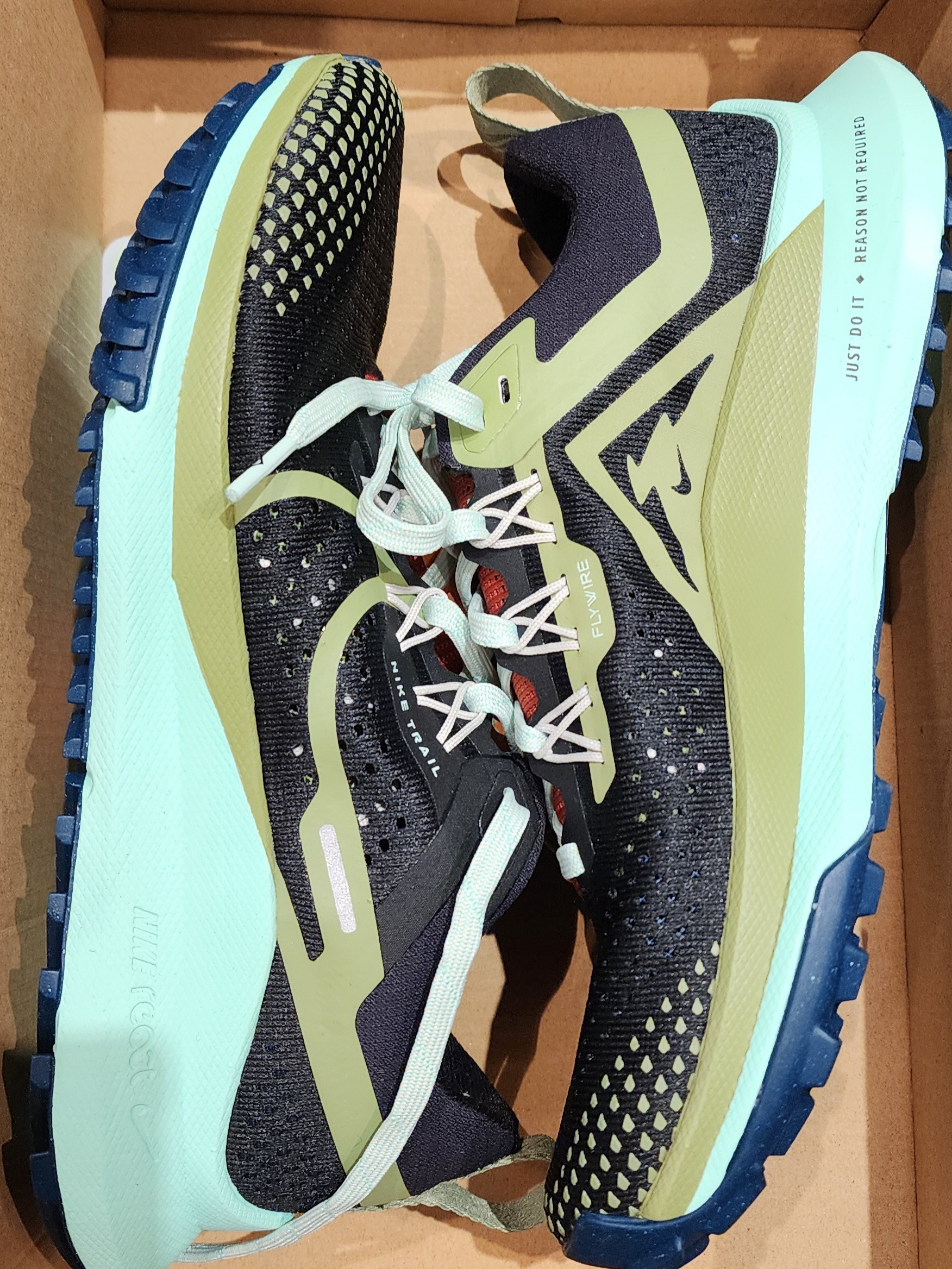 Nike React Pegasus Trail 4 Black Alligator 착용 스타일