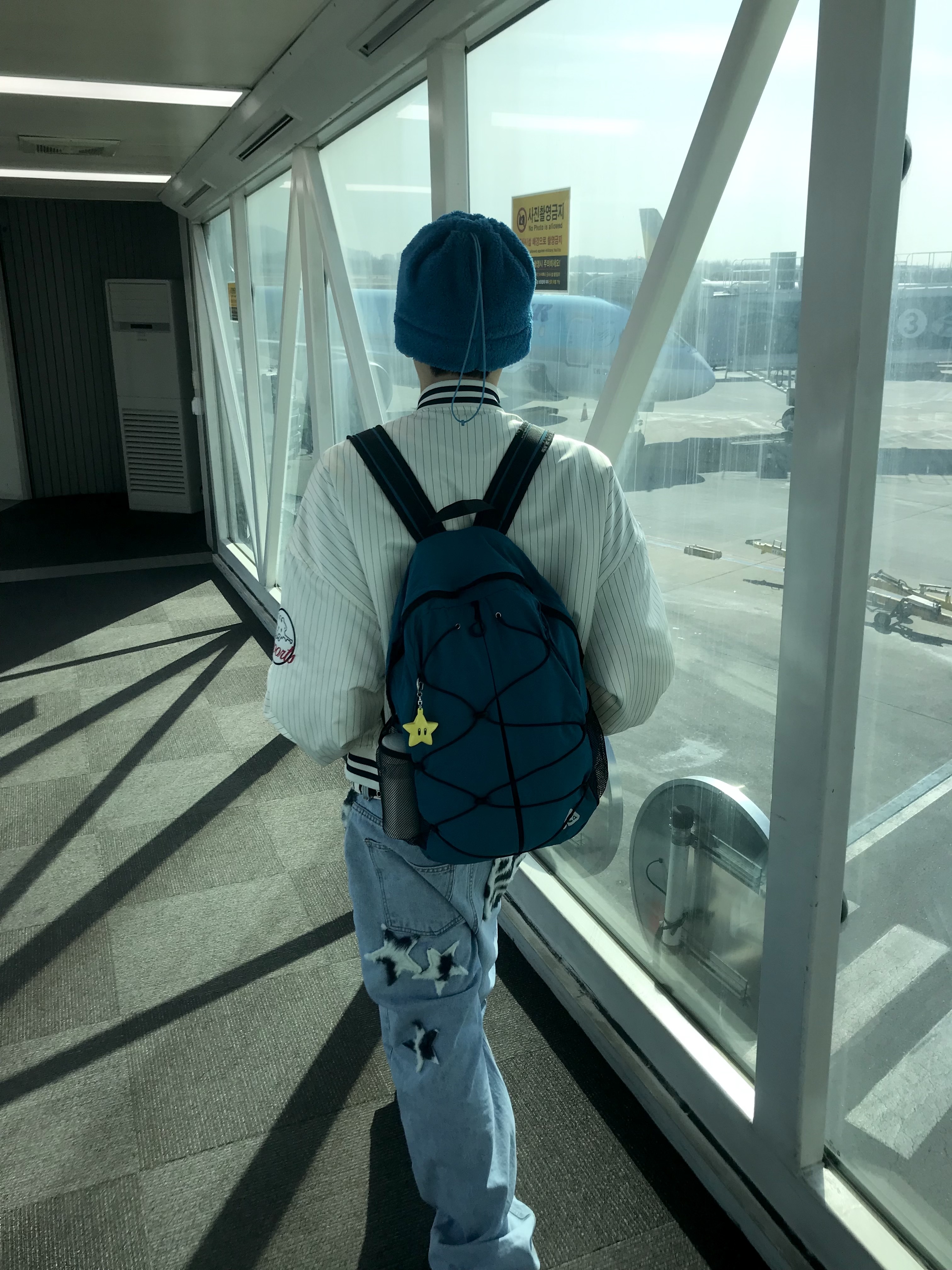 Heisan Packable Daypack 228T - Aquablue, New Balance 410v5 Black - 2E Wide 착용 스타일 - 4