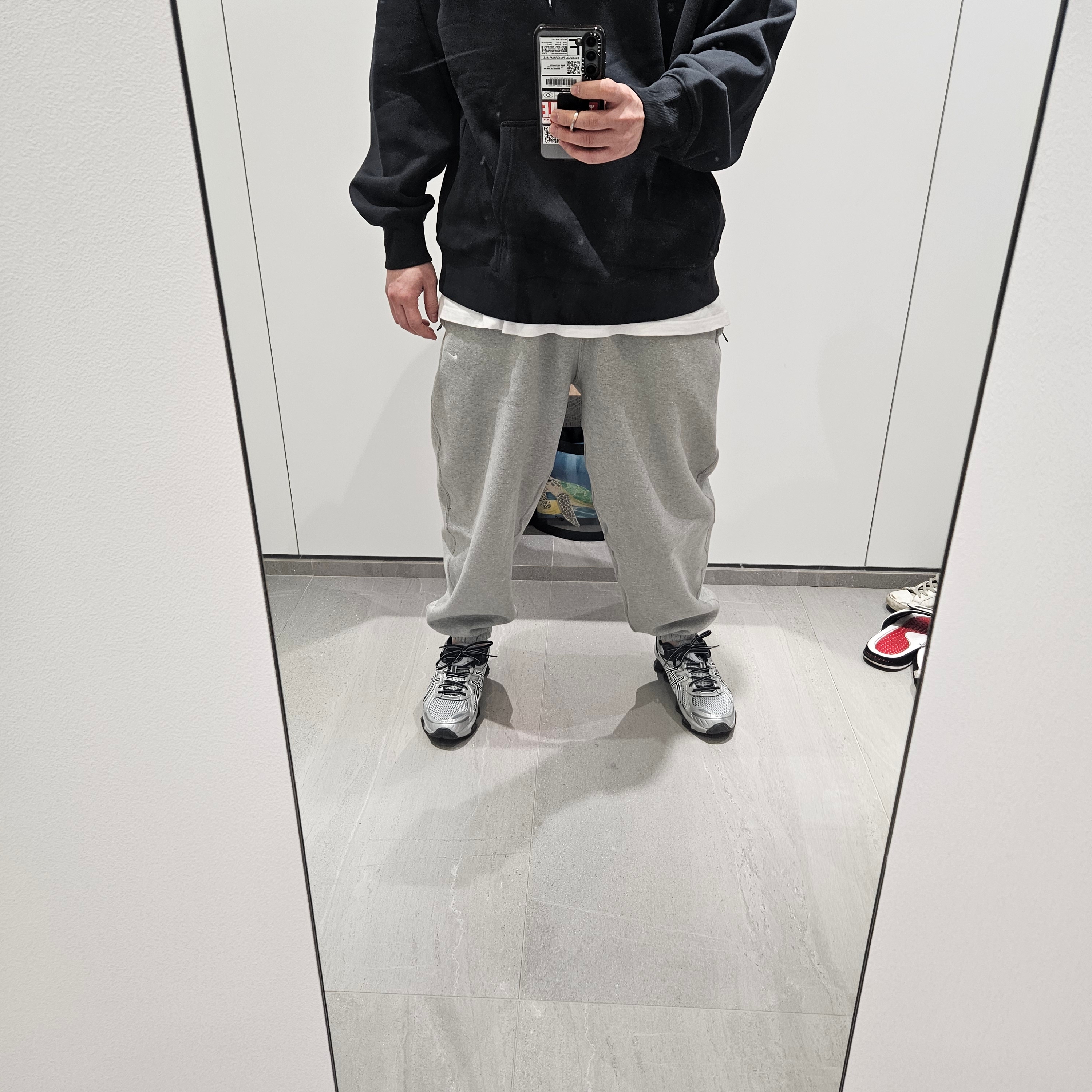 Palace x Nike Tri Swoosh Hood Black - 25FW 착용 스타일 - 1