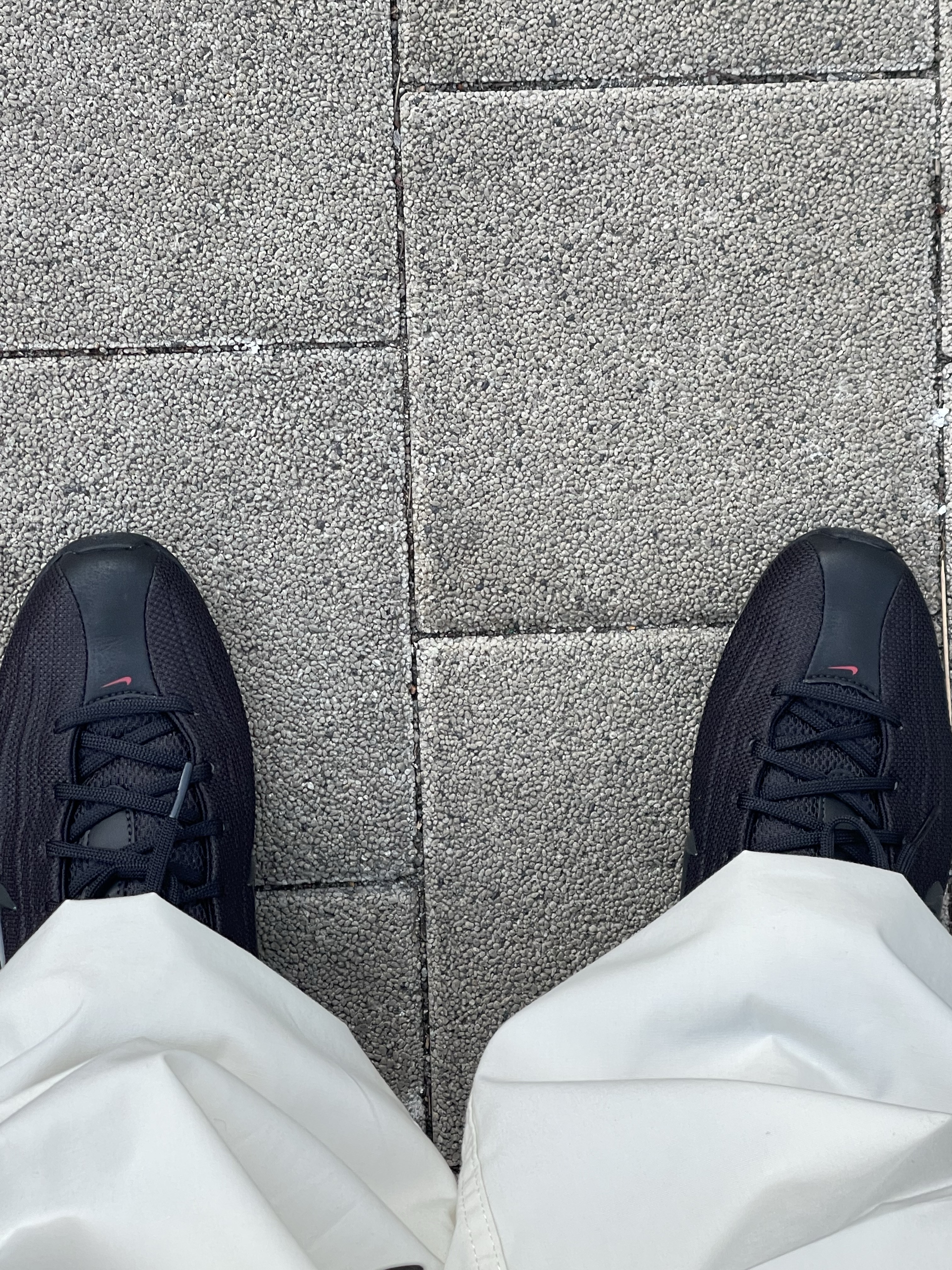 (W) Nike Shox Z Black University Red 착용 스타일