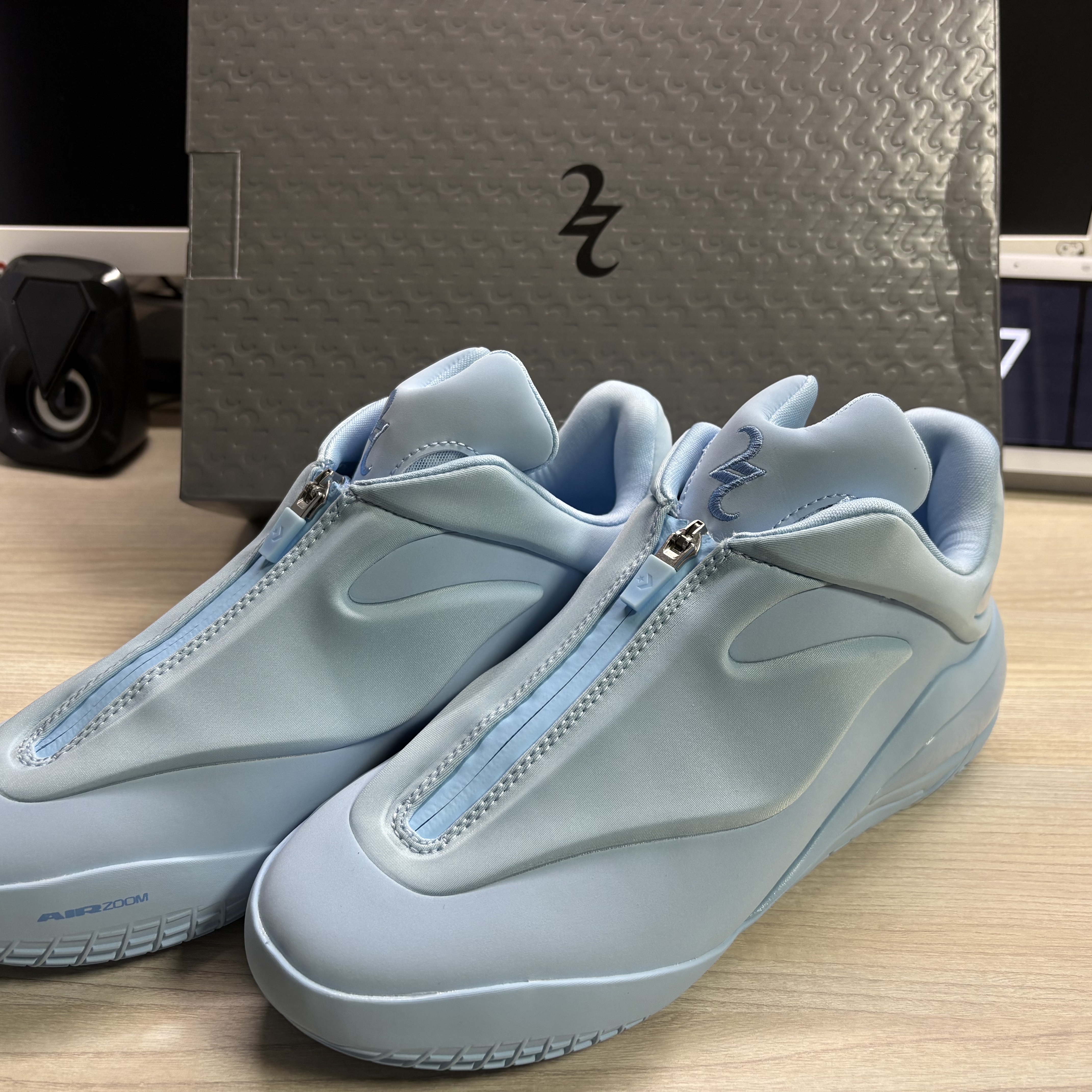 Converse x Shai 001 Masi Blue 착용 스타일 - 2