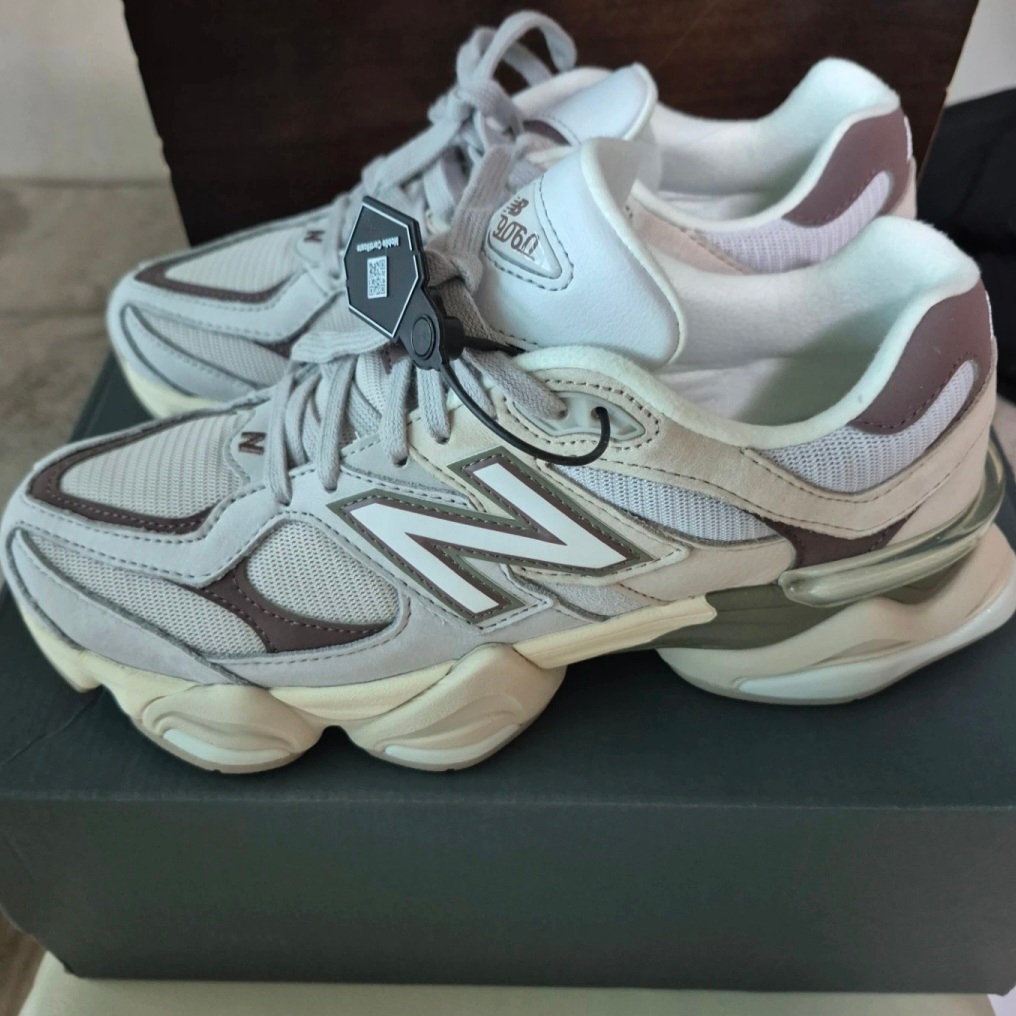 New Balance 9060 Grey Matter 착용 스타일