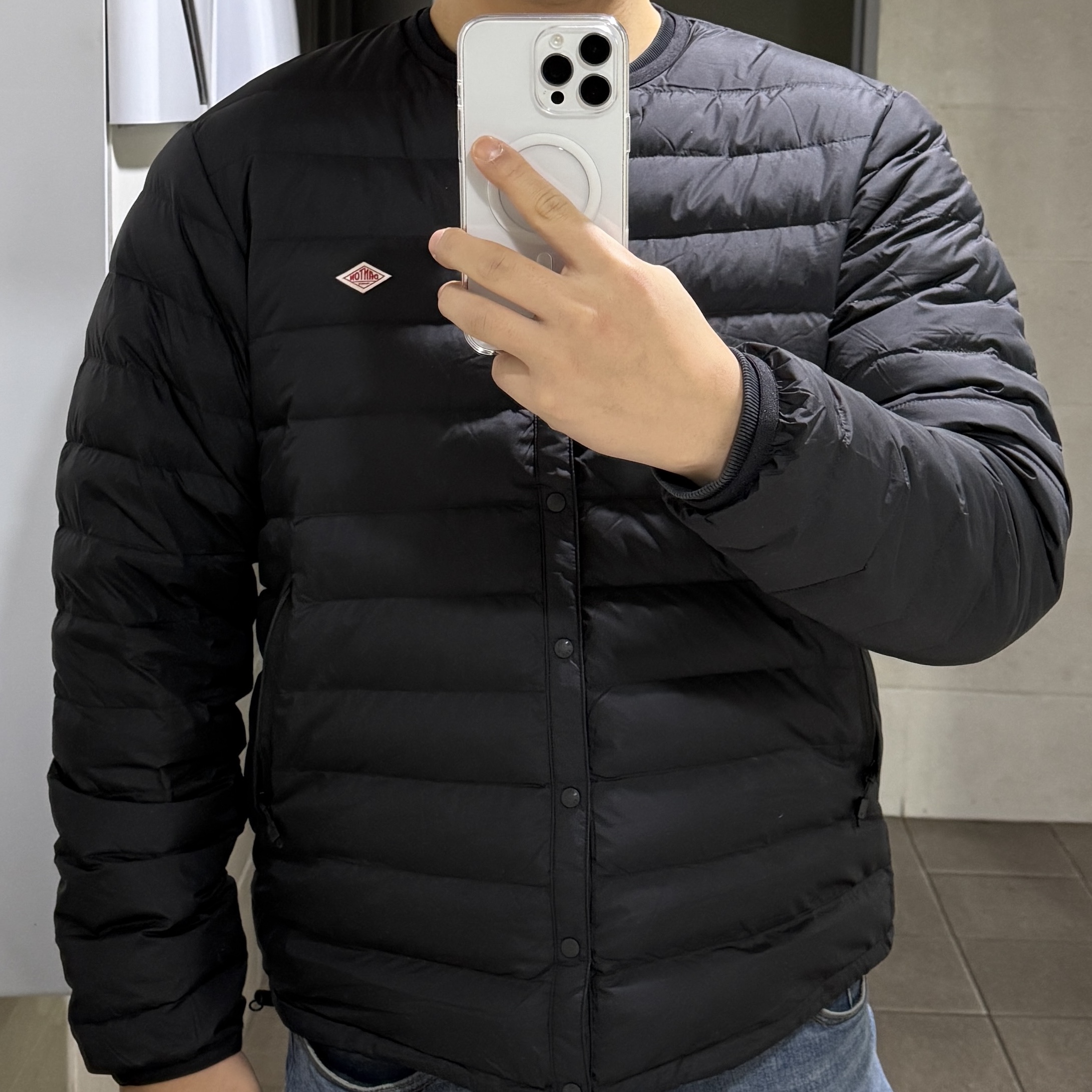 Danton Inner Down Crewneck Jacket Black 착용 스타일