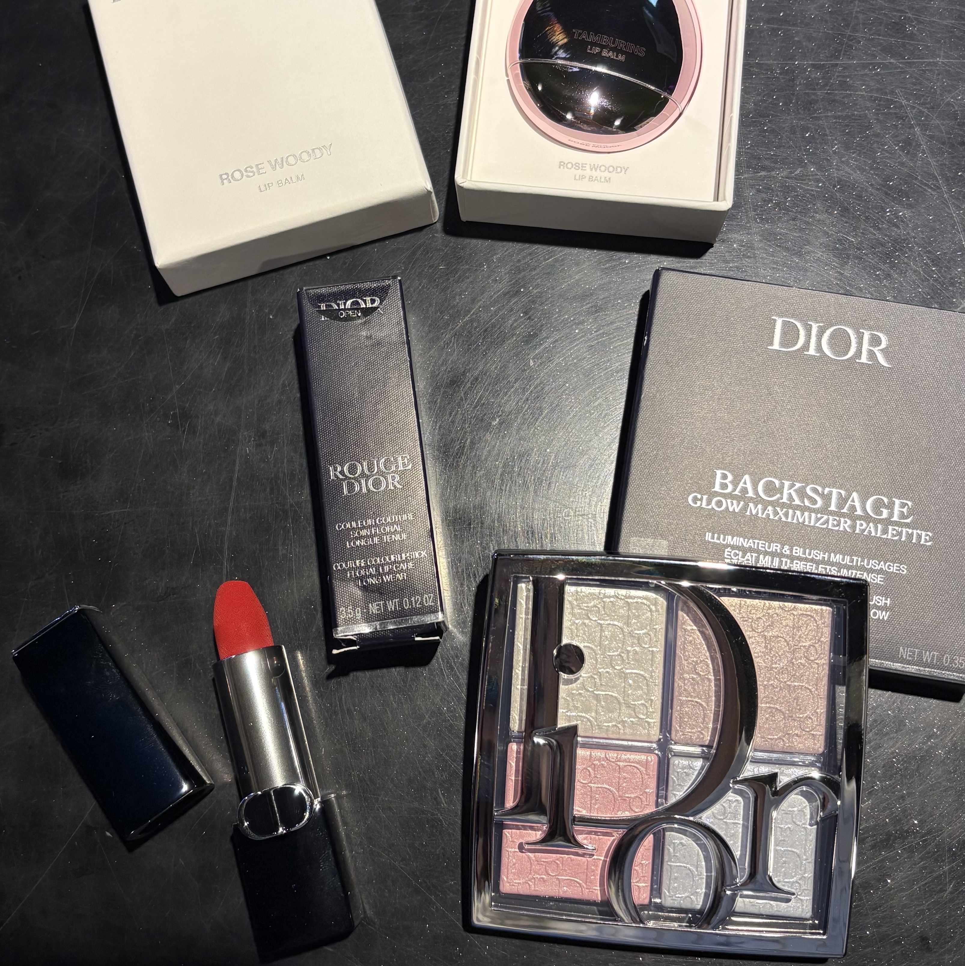 Dior Rouge Dior Couture Color Velvet Lipstick 999, Dior Backstage Glow Maximizer Palette 002 Frosted Opal Glow 착용 스타일