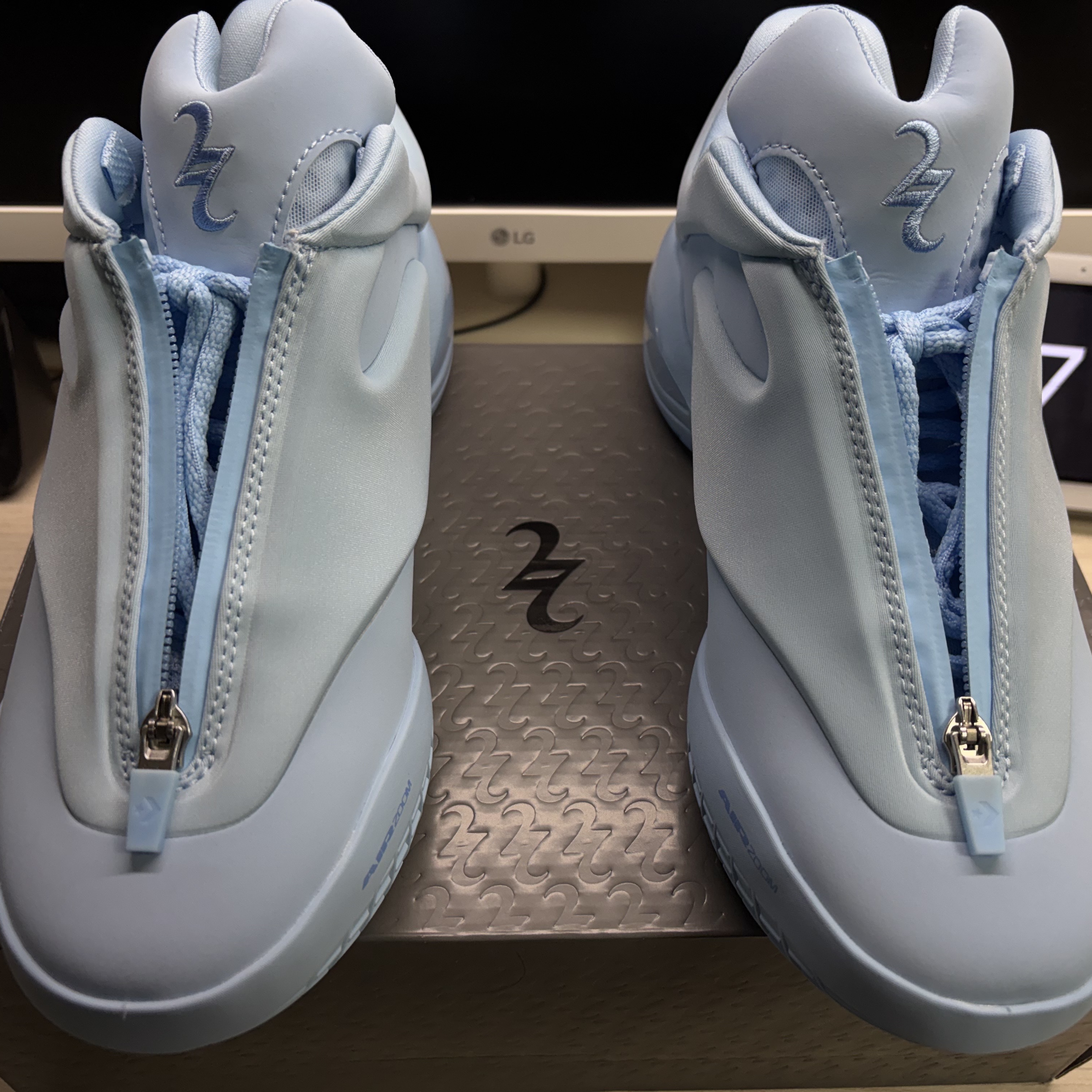 Converse x Shai 001 Masi Blue 착용 스타일 - 3
