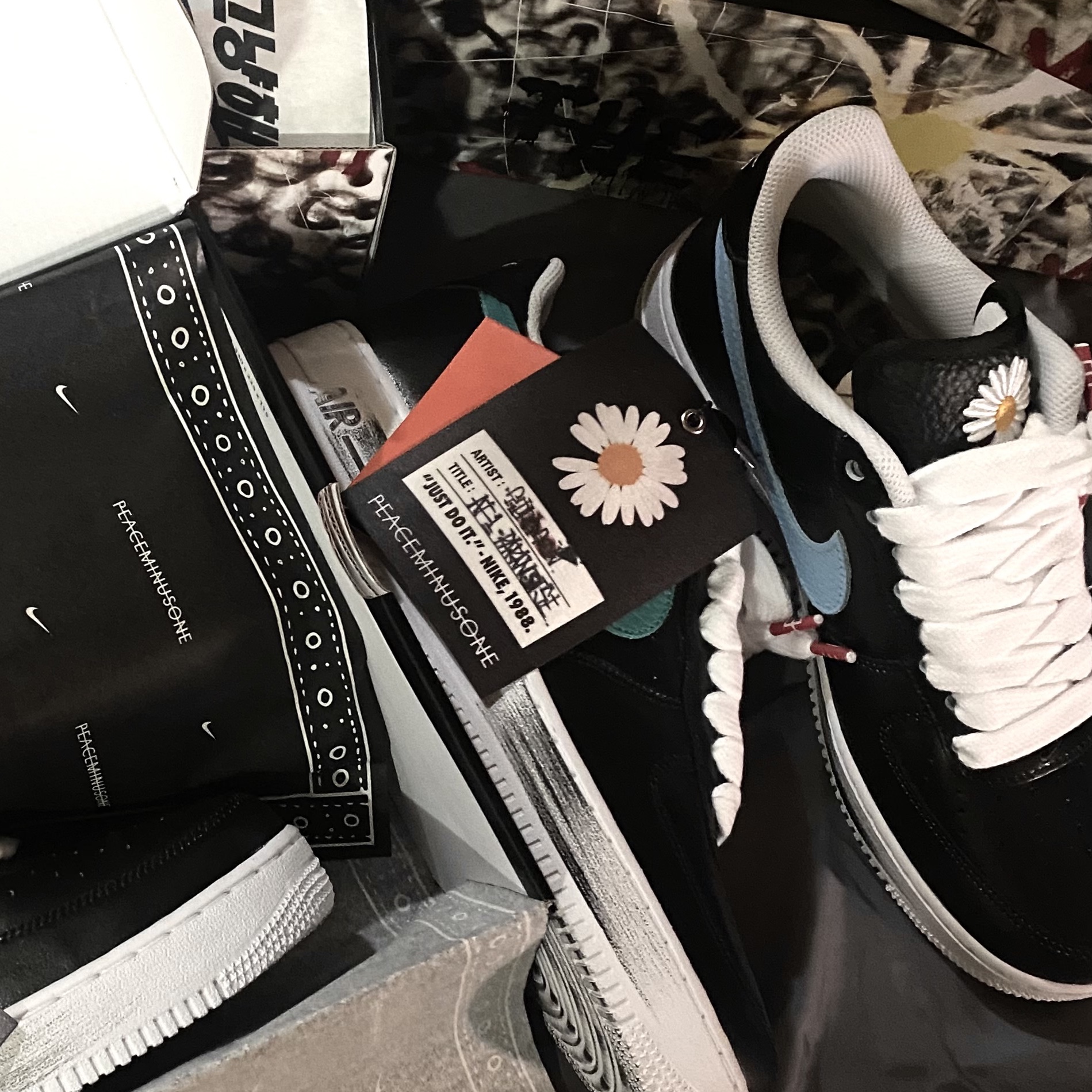 Nike x Peaceminusone Air Force 1 Low Para-Noise 3.0 Black and Multicolor 착용 스타일