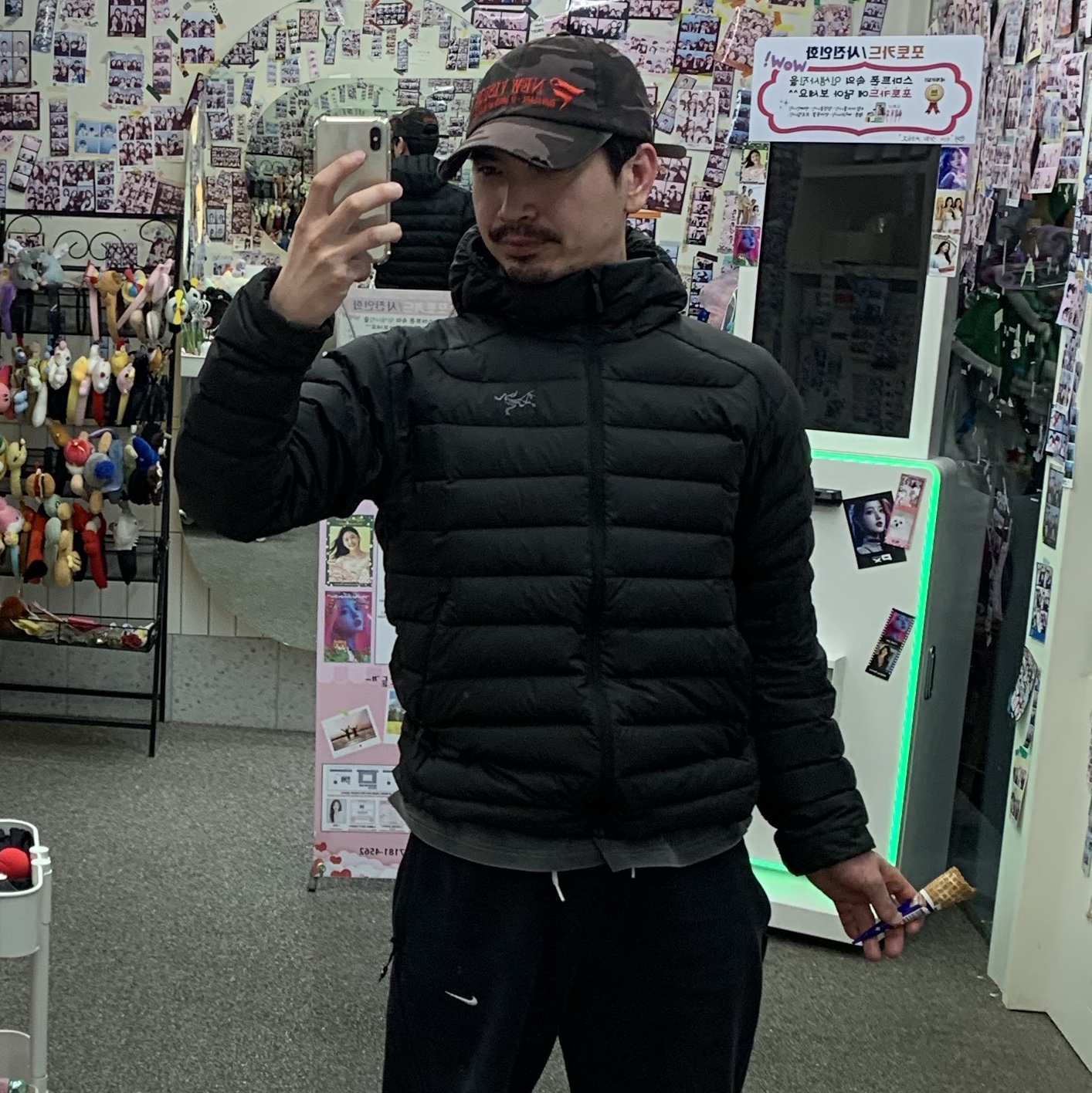 Arc'teryx Cerium Hoody Black 착용 스타일